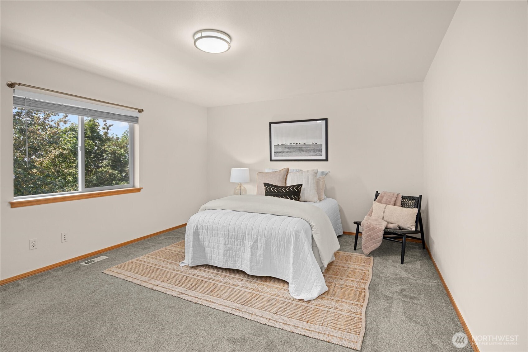 30 79th Drive NE