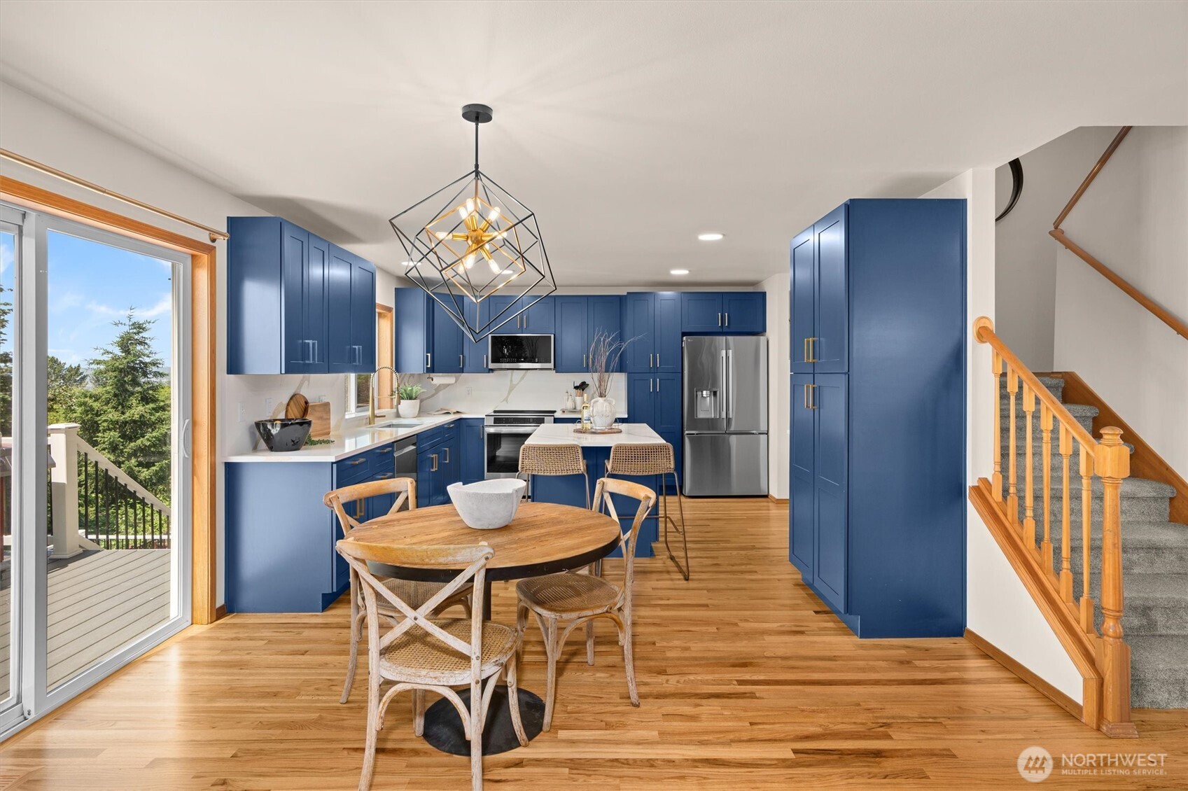 30 79th Drive NE