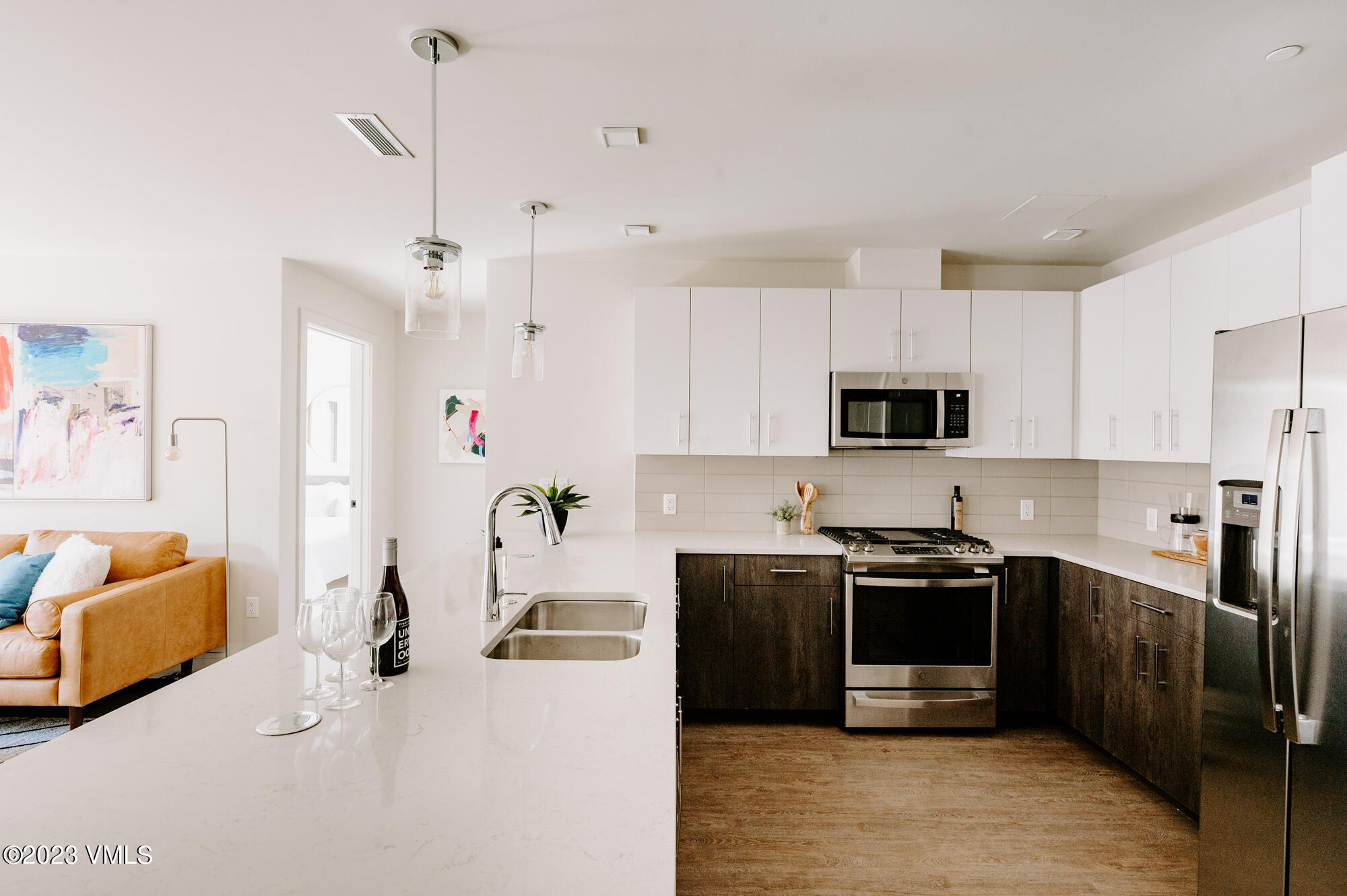 430 S Frontage Road E, E