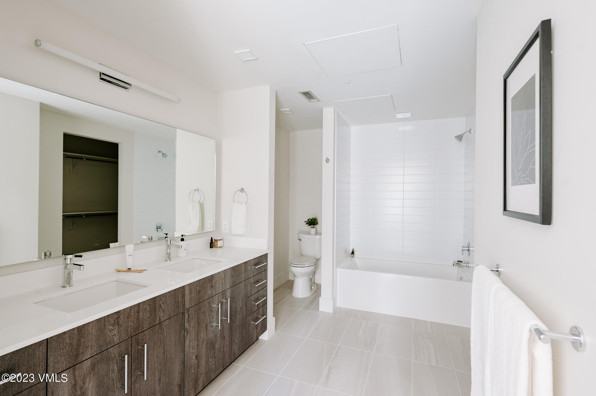 430 S Frontage Road E, E