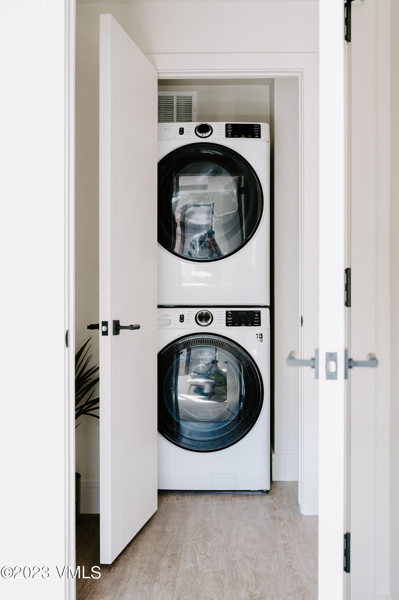 430 S Frontage Road E, E