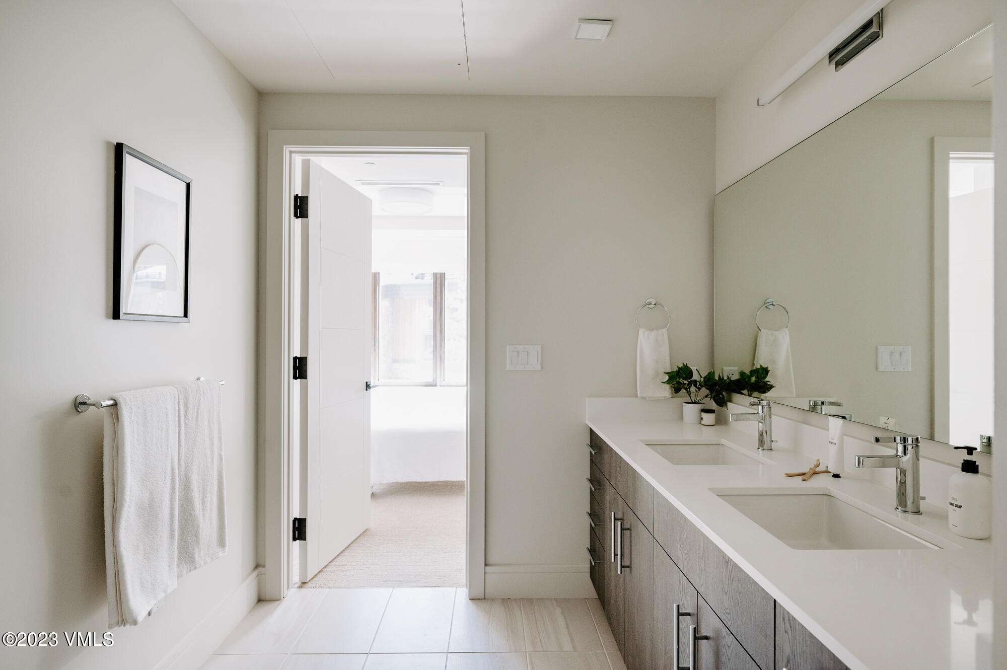 430 S Frontage Road E, E