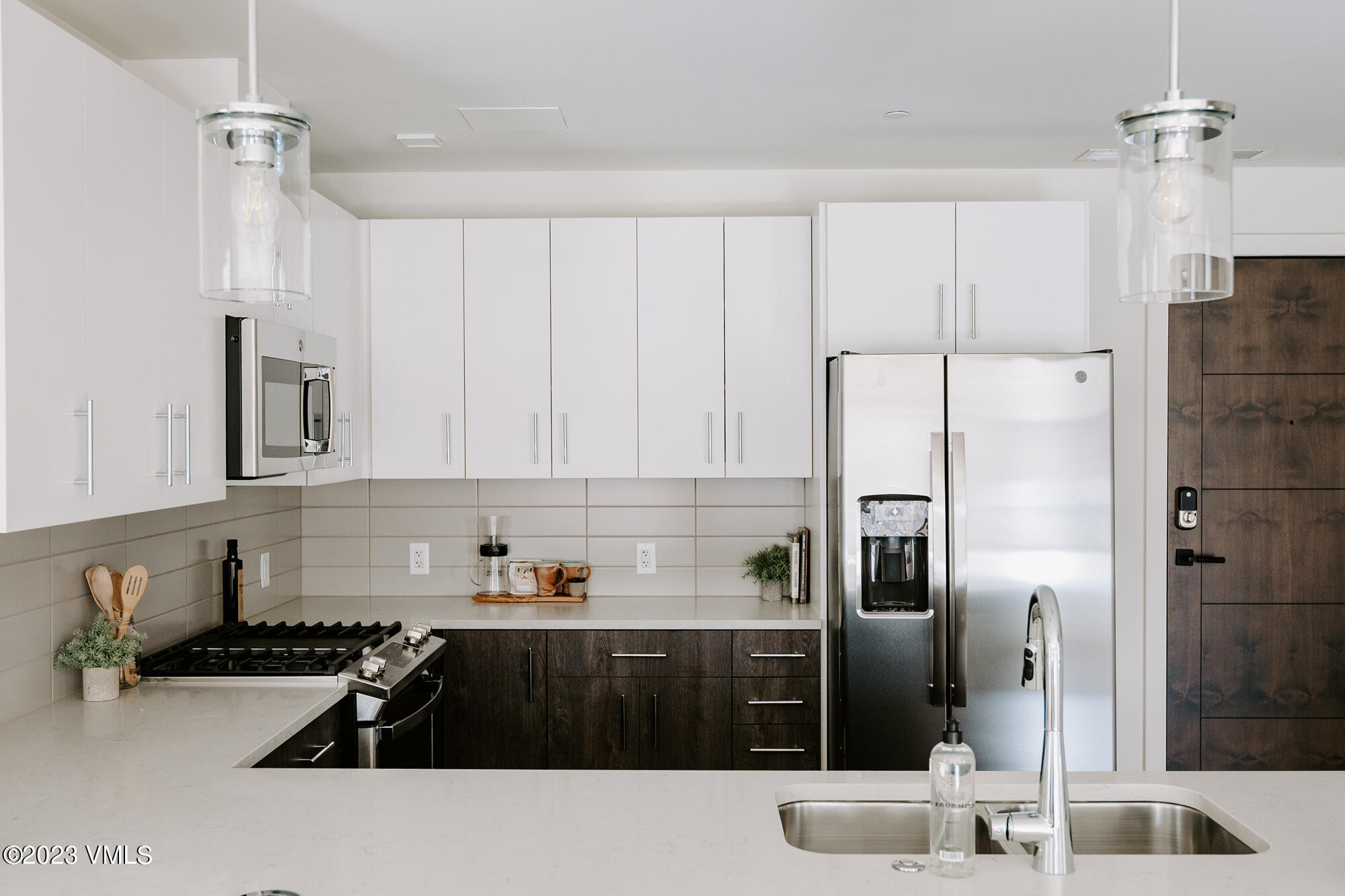 430 S Frontage Road E, E