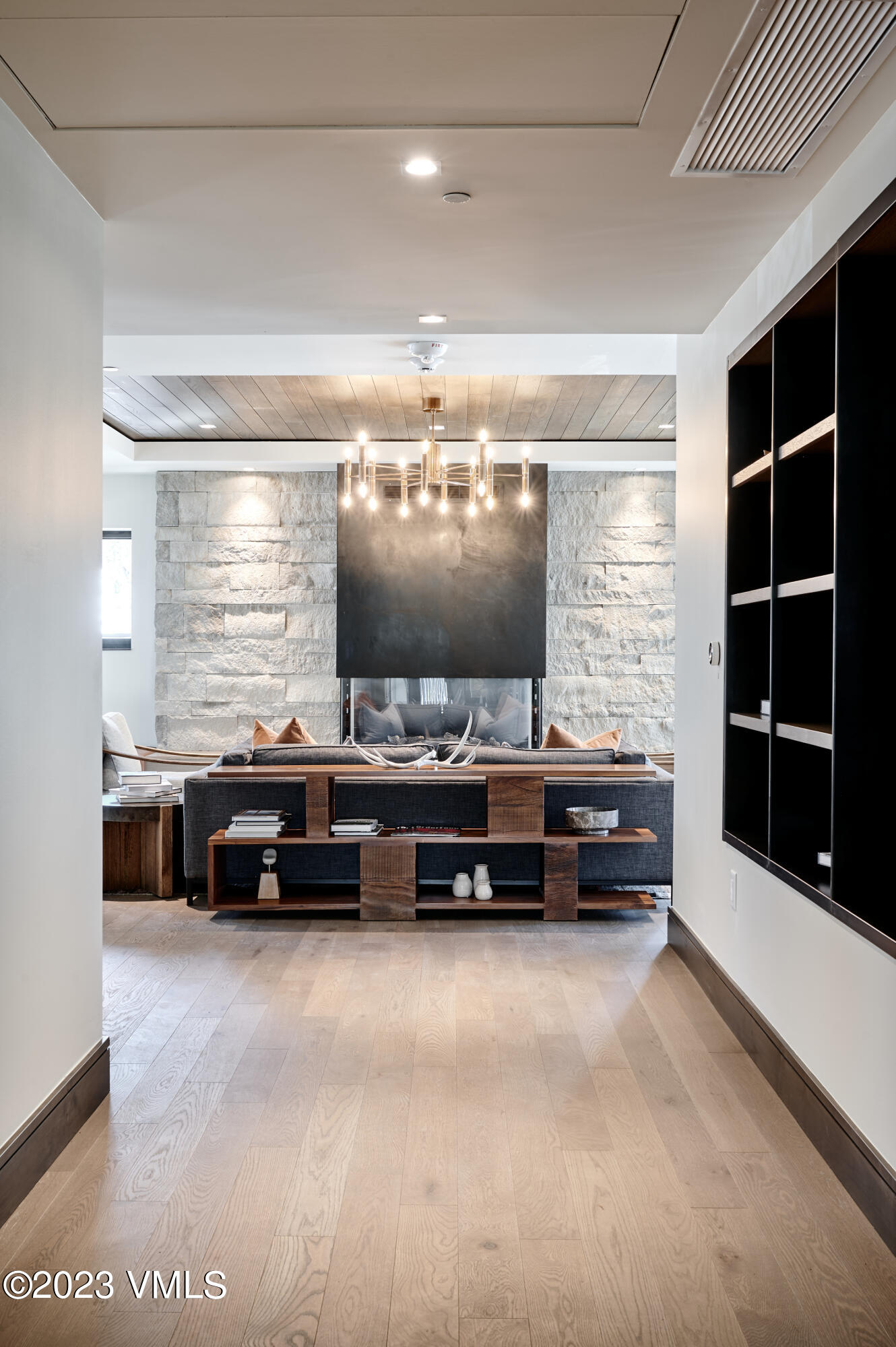 430 S Frontage Road E, E