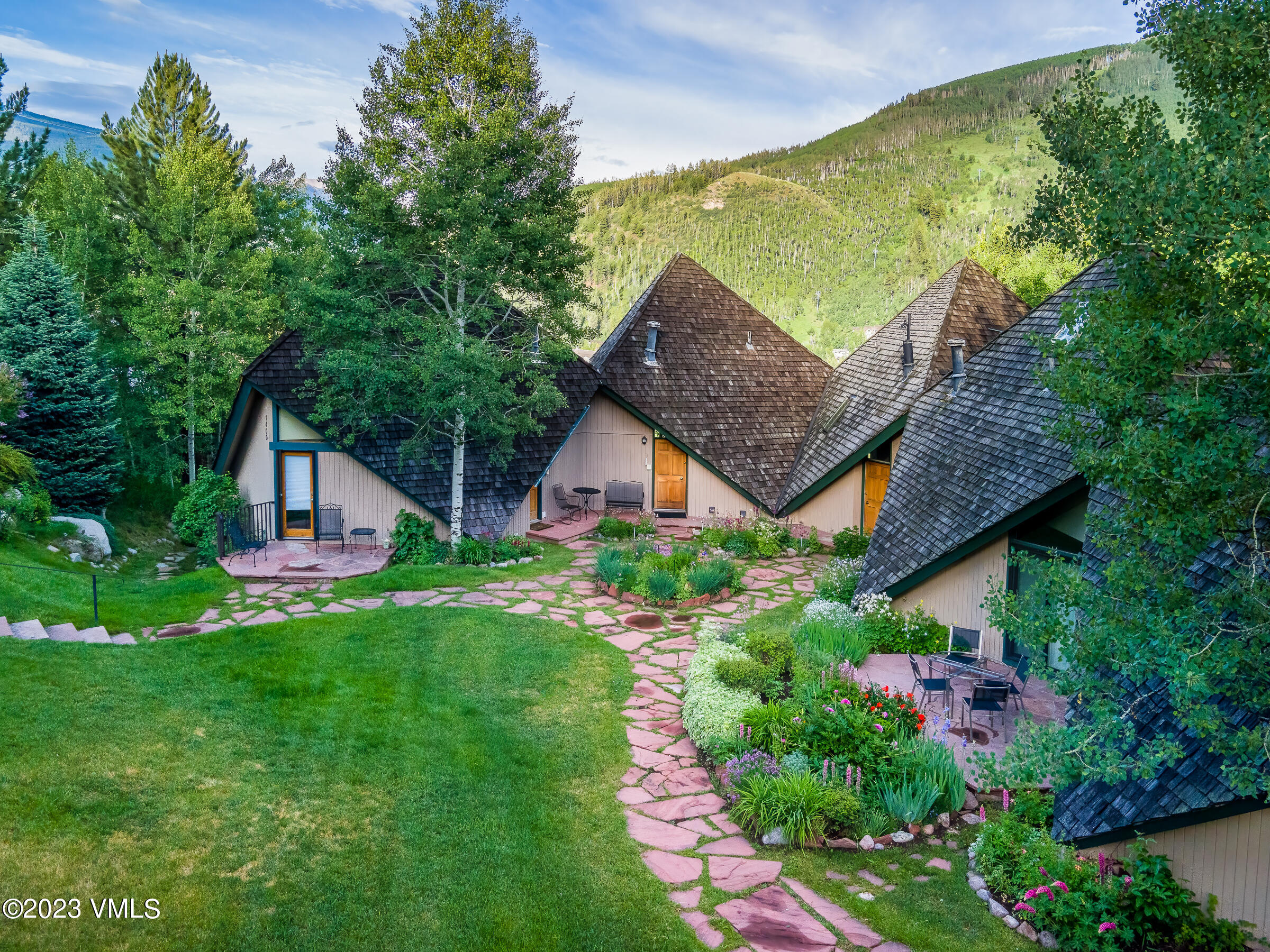 1400 Lions Ridge Loop, A2