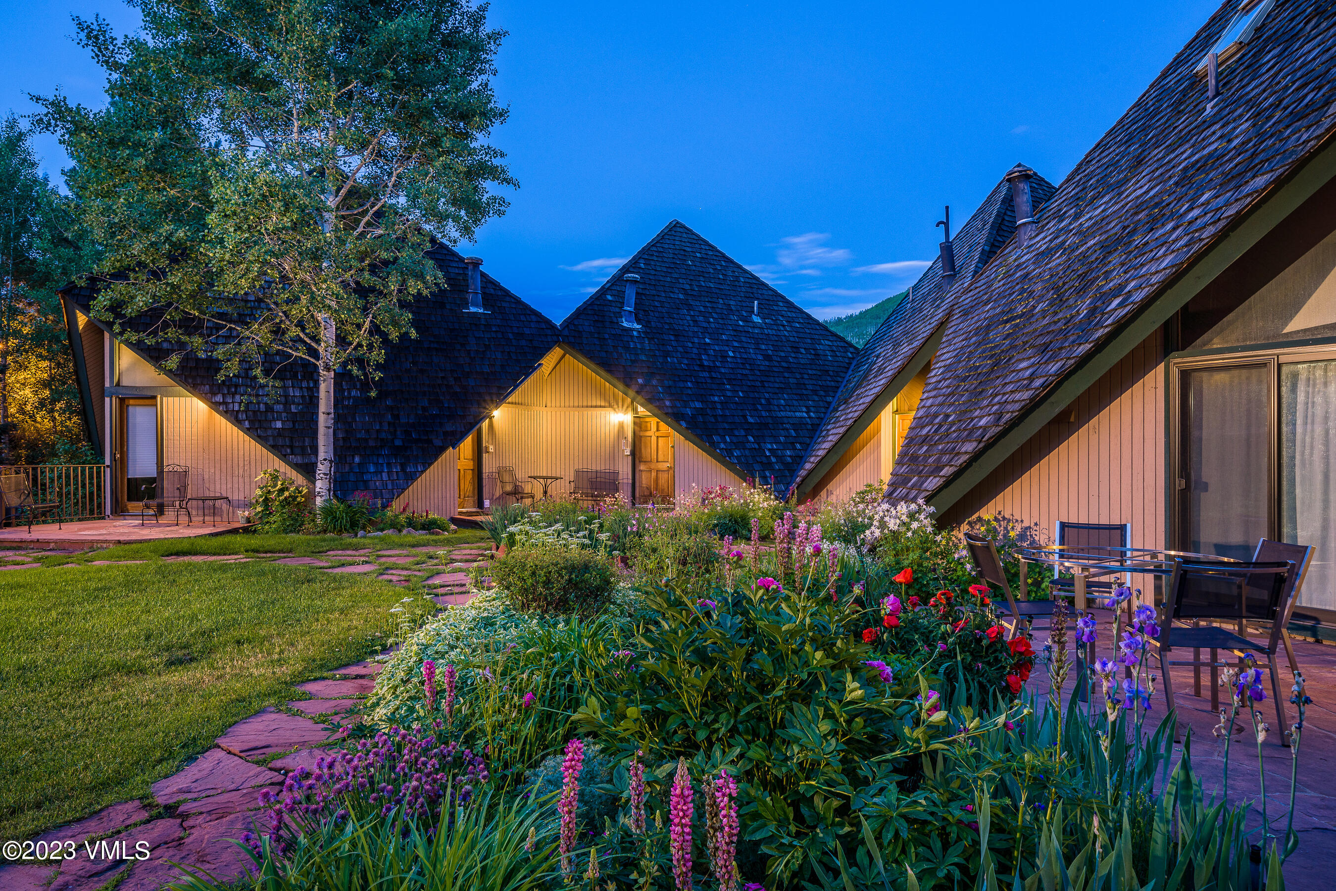 1400 Lions Ridge Loop, A2