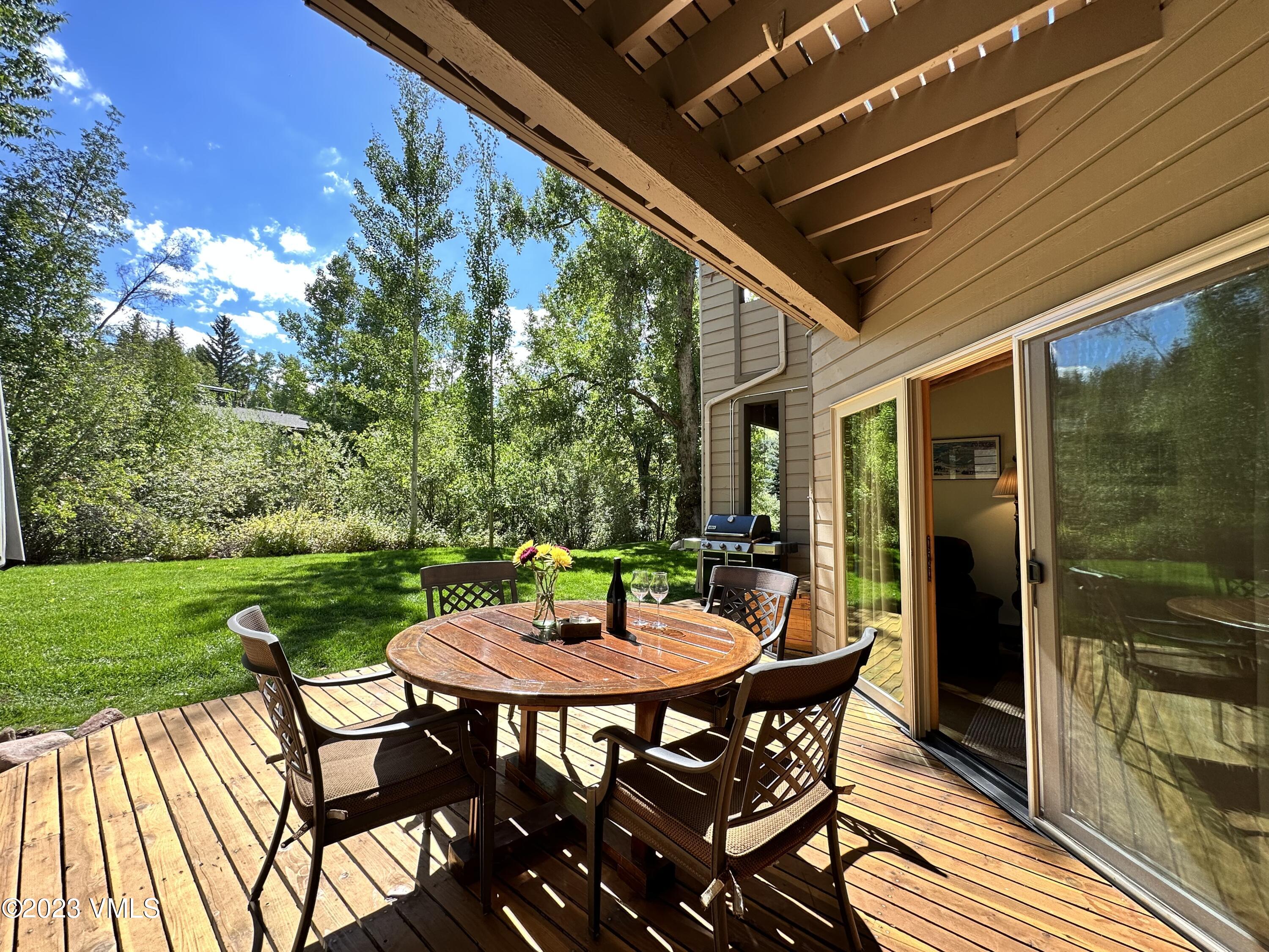 945 Red Sandstone Road B3