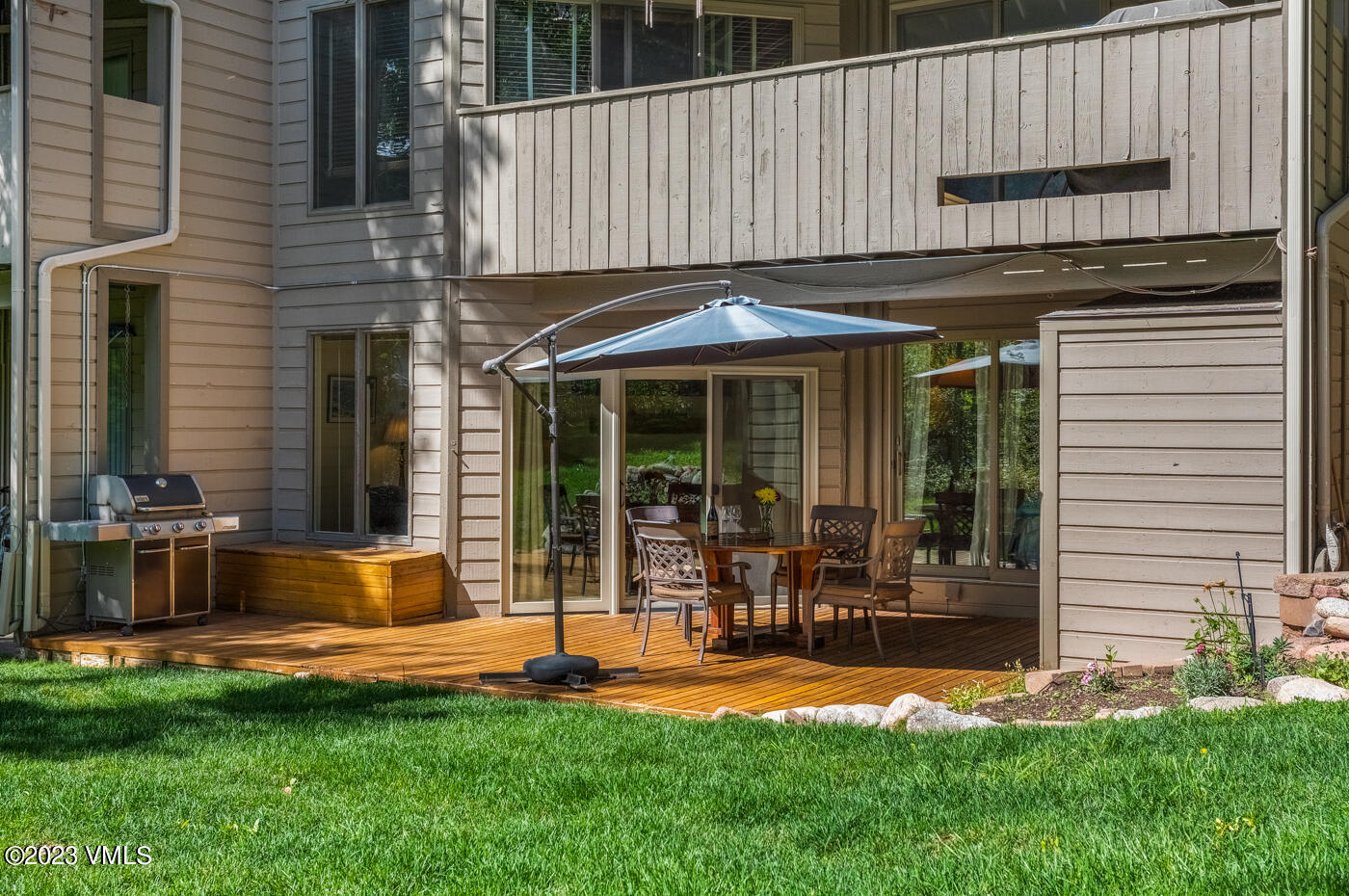 945 Red Sandstone Road B3