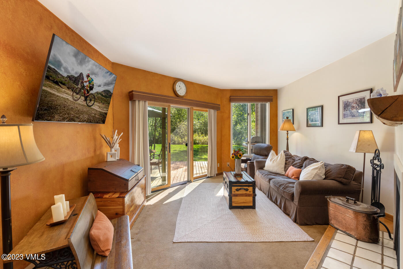 945 Red Sandstone Road B3