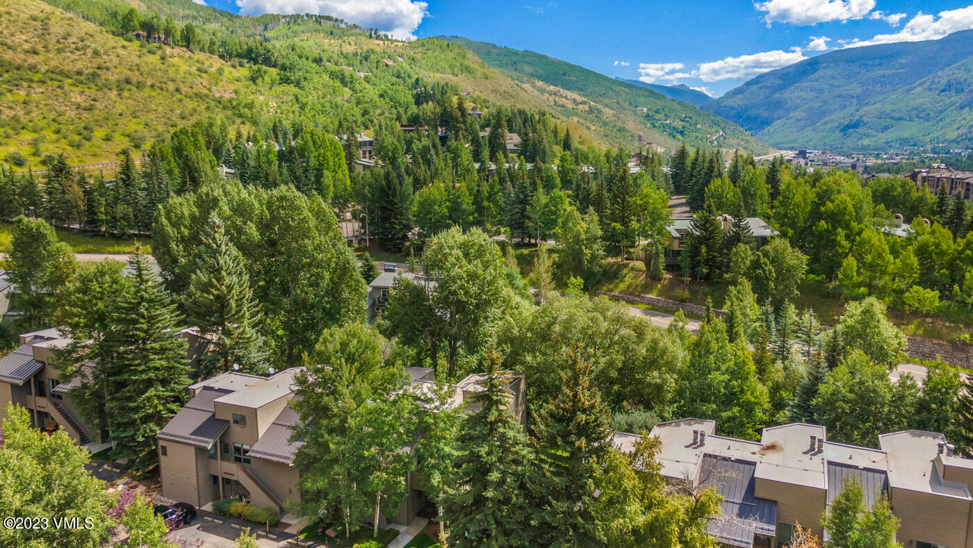 945 Red Sandstone Road B3