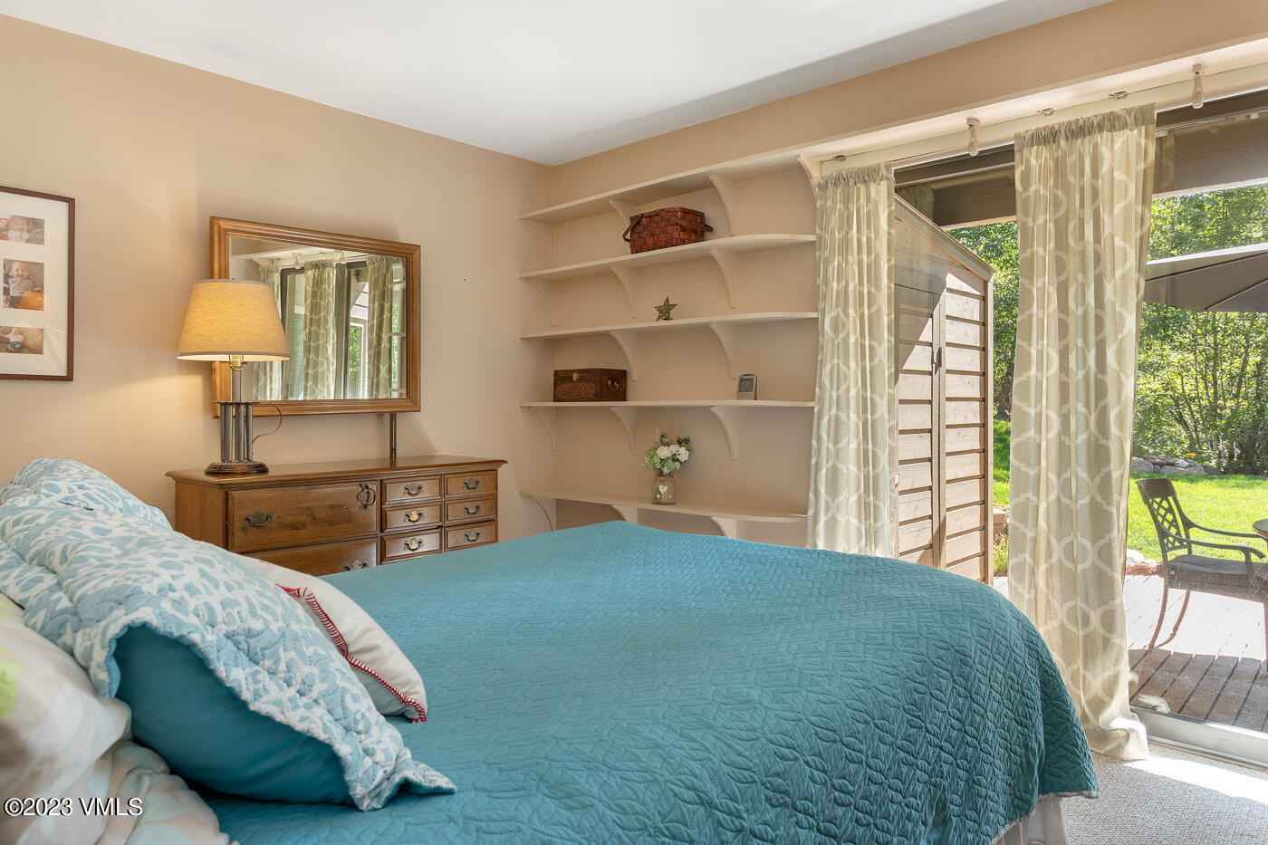 945 Red Sandstone Road B3