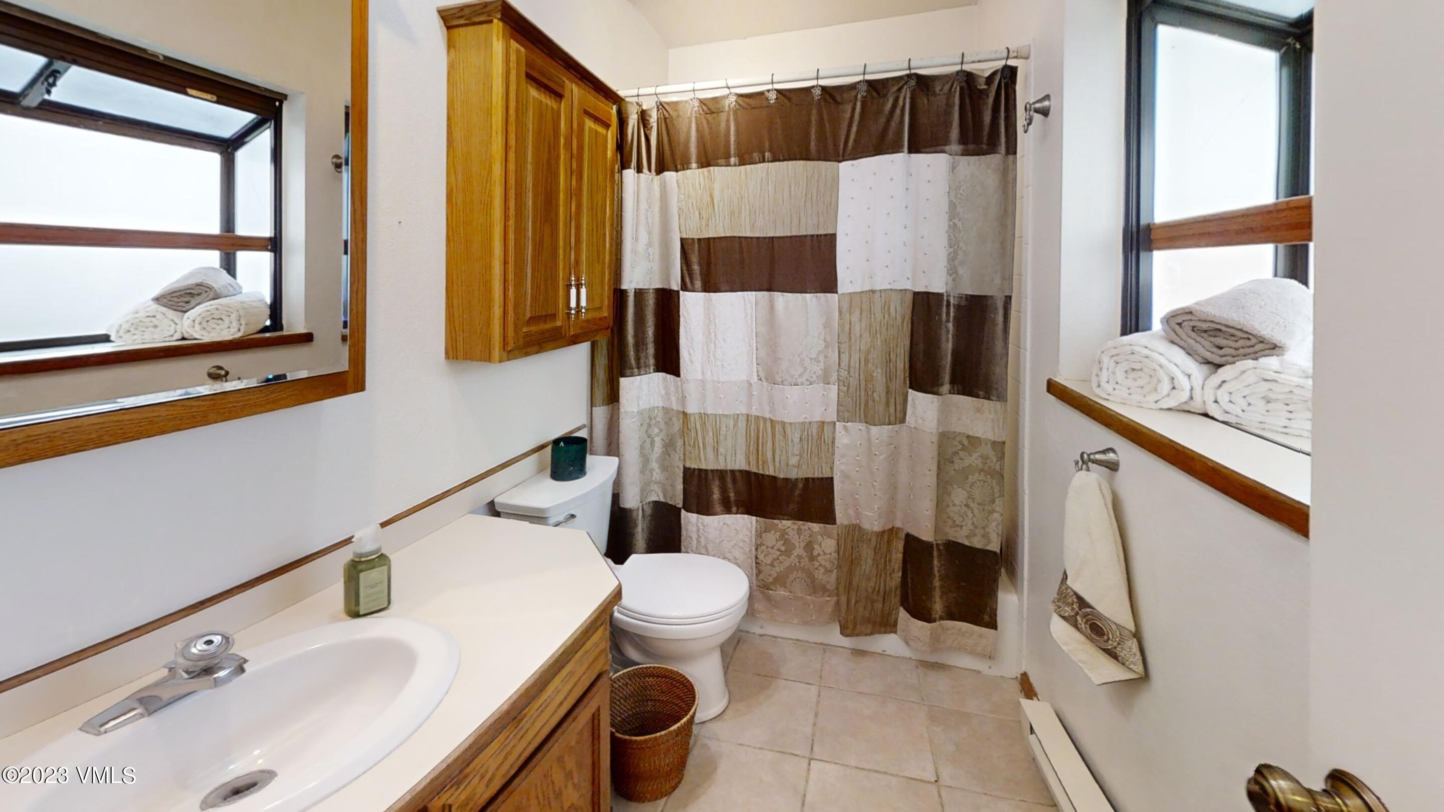 945 Red Sandstone Road B3