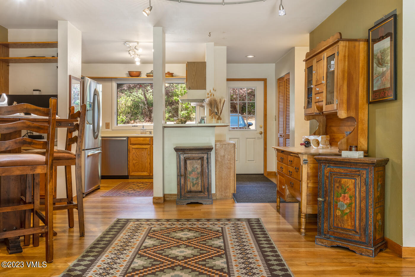 945 Red Sandstone Road B3