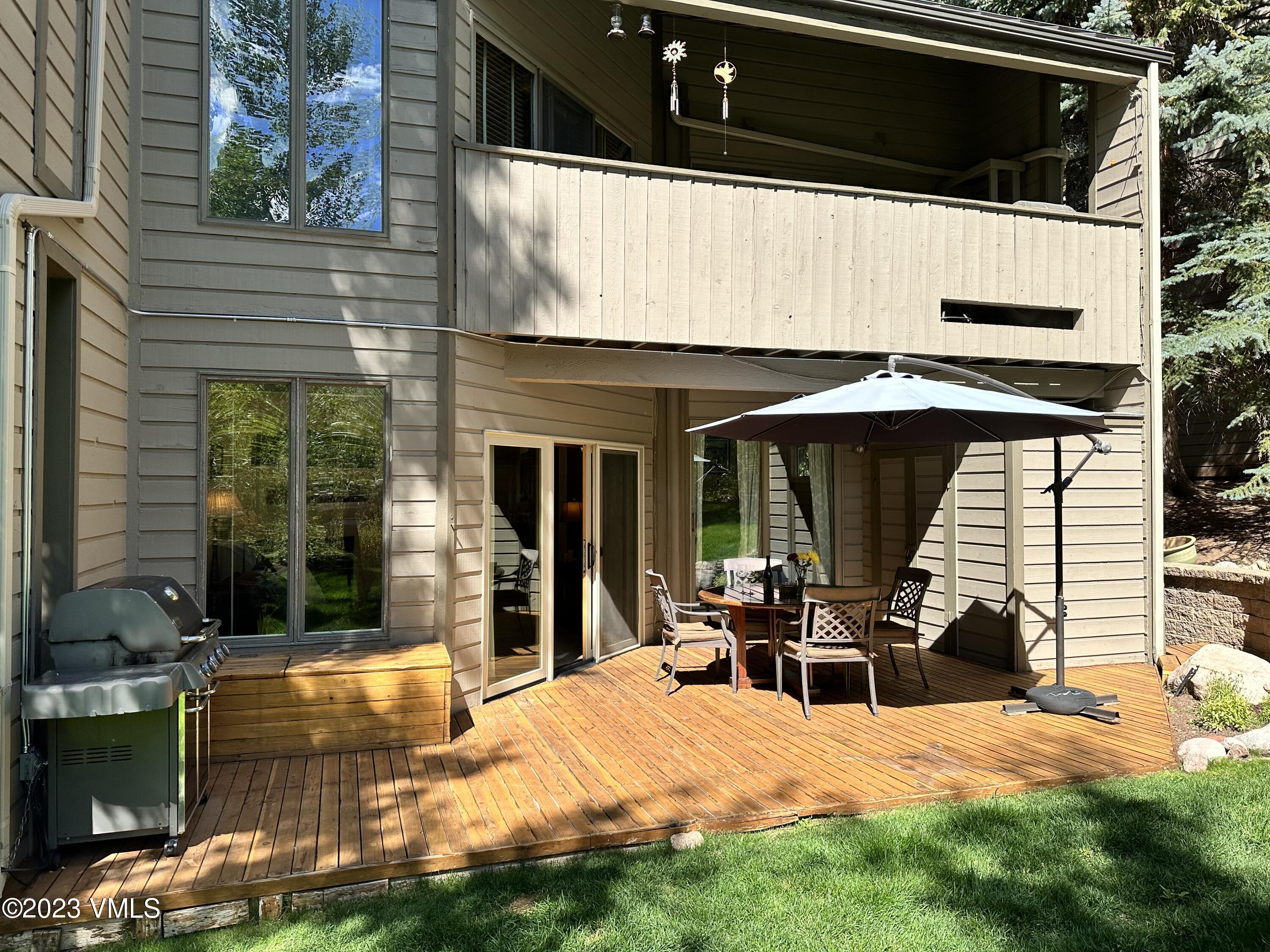 945 Red Sandstone Road B3