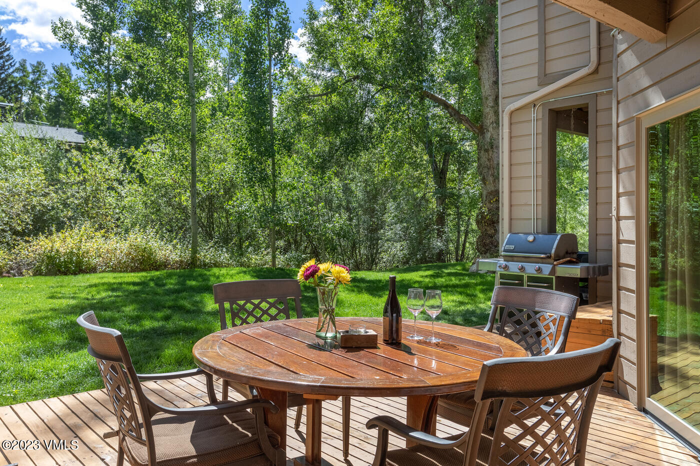 945 Red Sandstone Road B3