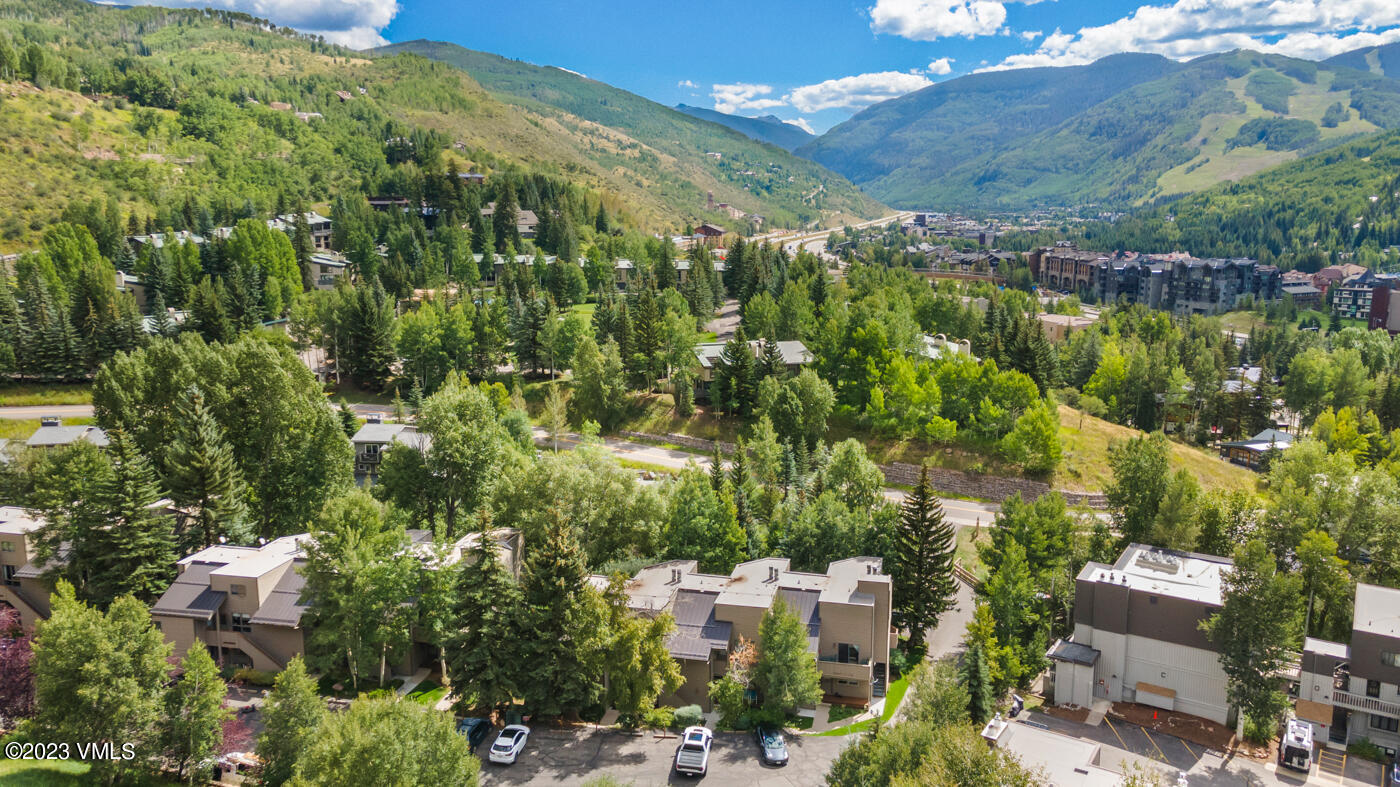 945 Red Sandstone Road B3