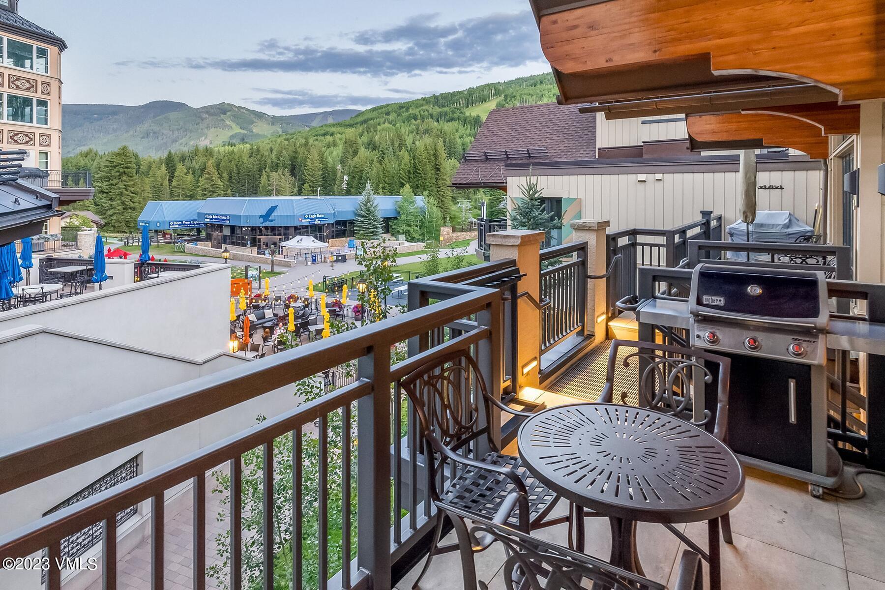 660 Lionshead Place, 325