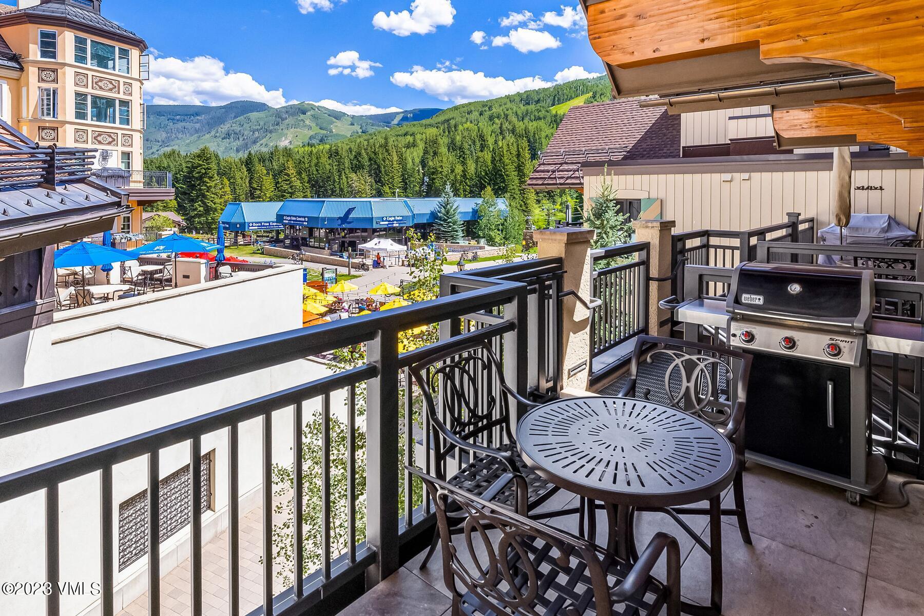 660 Lionshead Place, 325