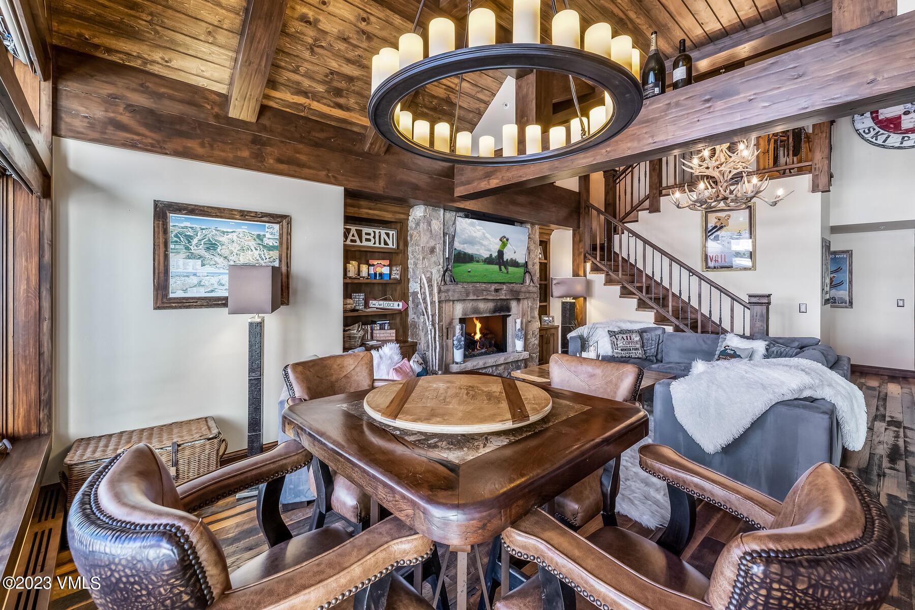 660 Lionshead Place, 325