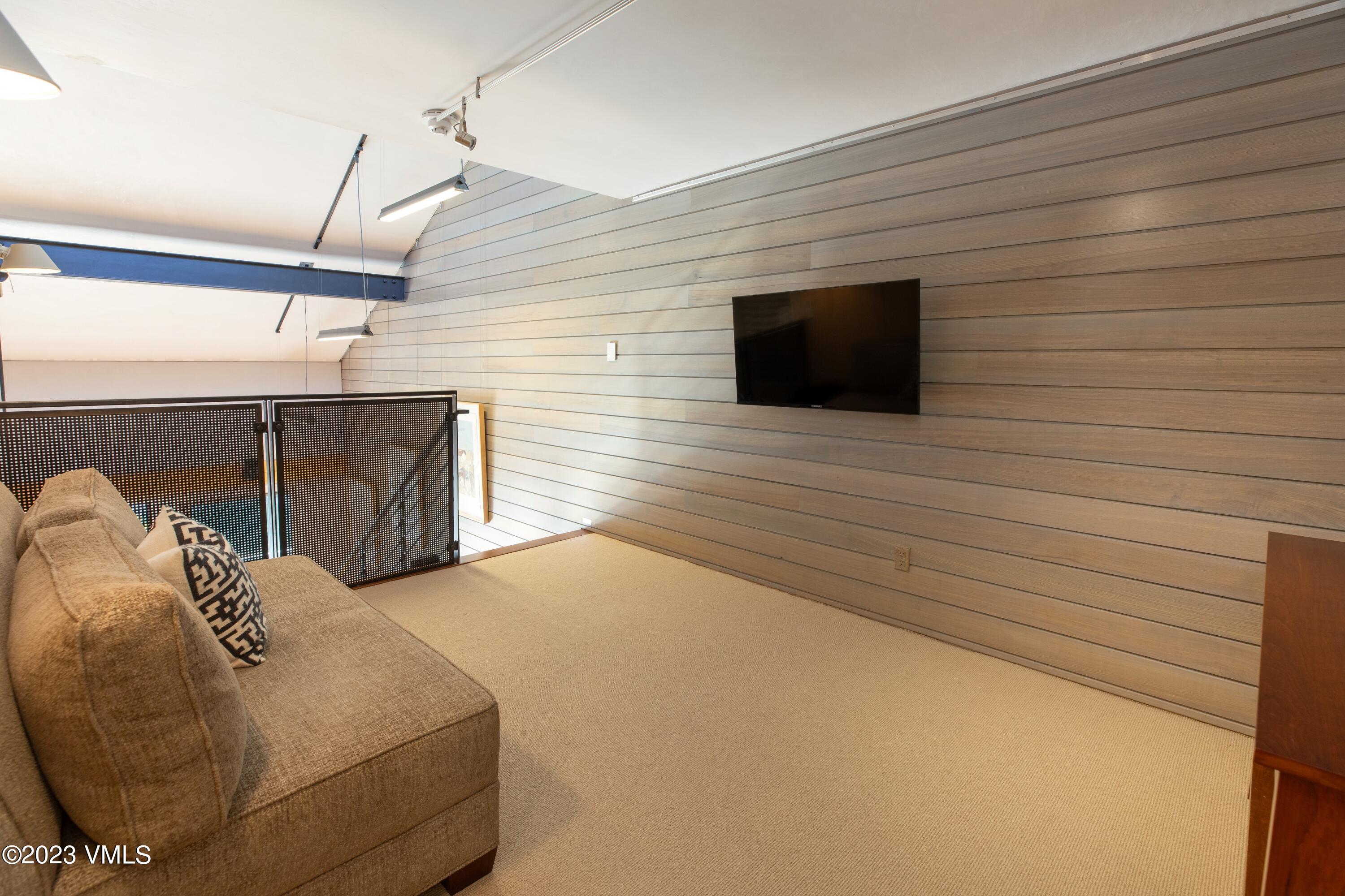 62 E Meadow Drive 350