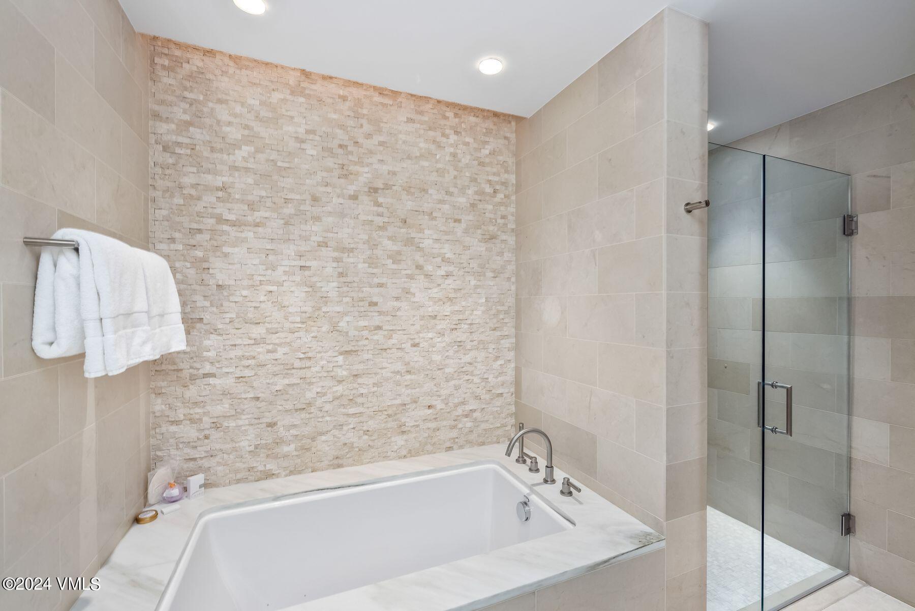 141 E Meadow Drive, 7A West