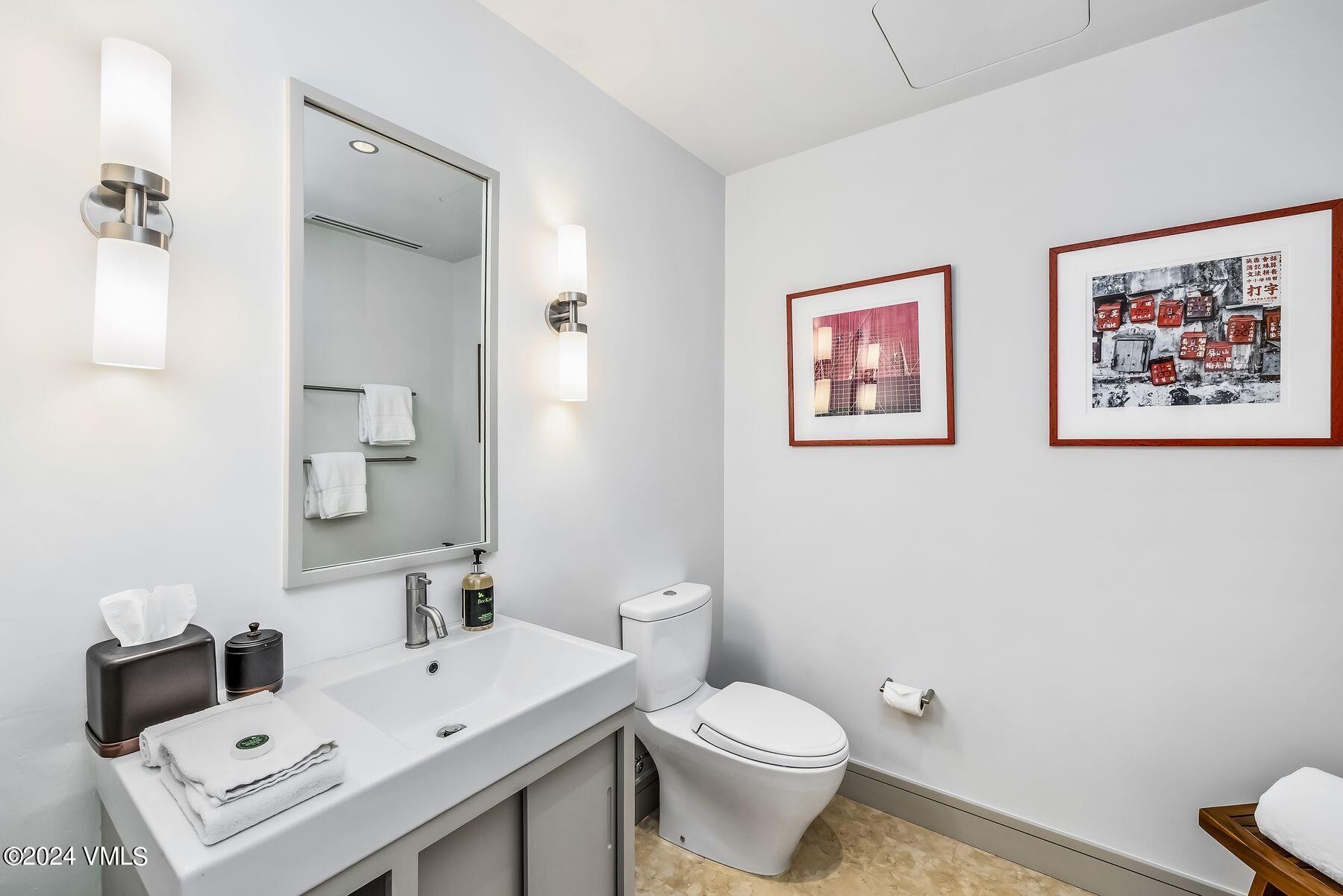 141 E Meadow Drive, 7A West