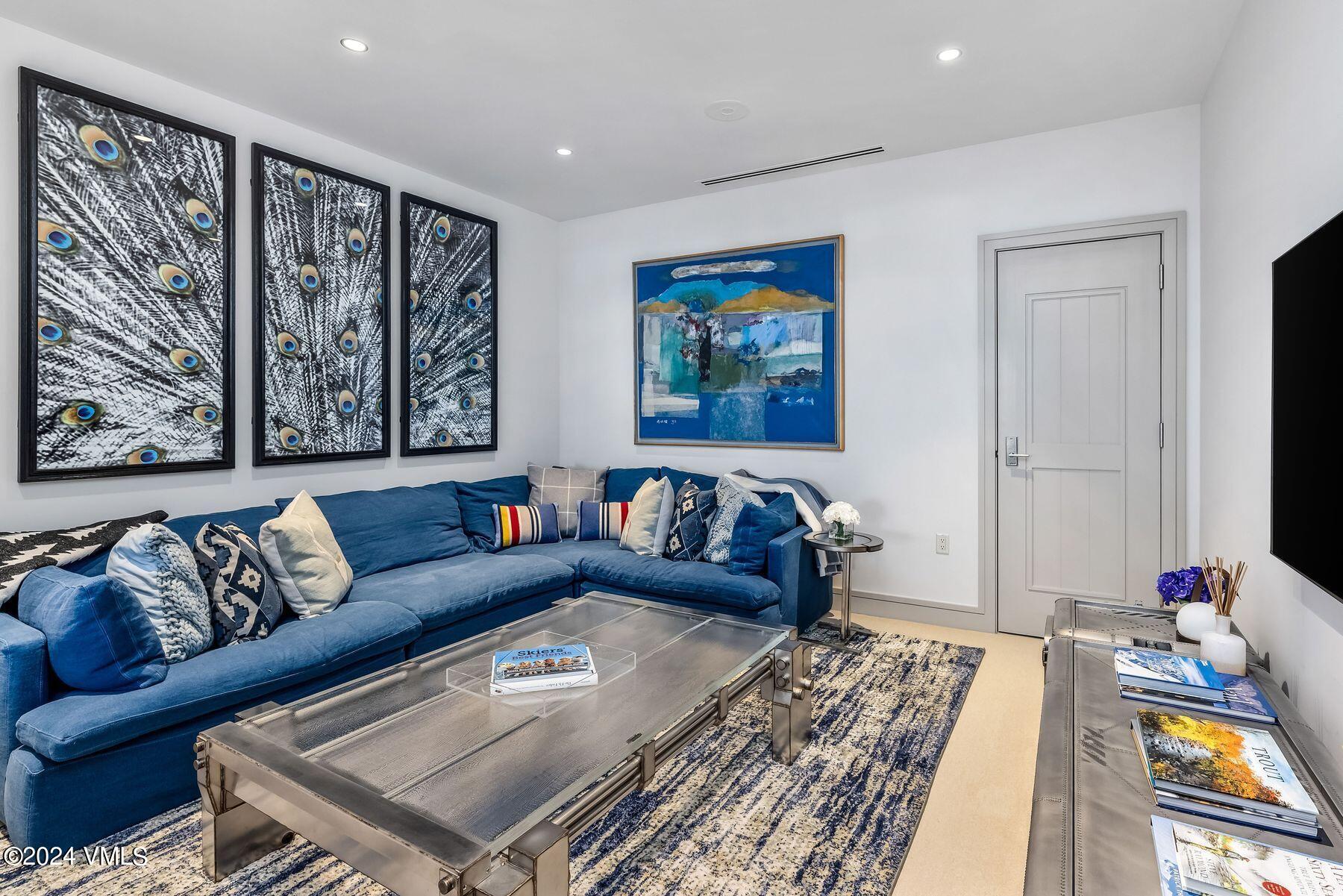 141 E Meadow Drive, 7A West