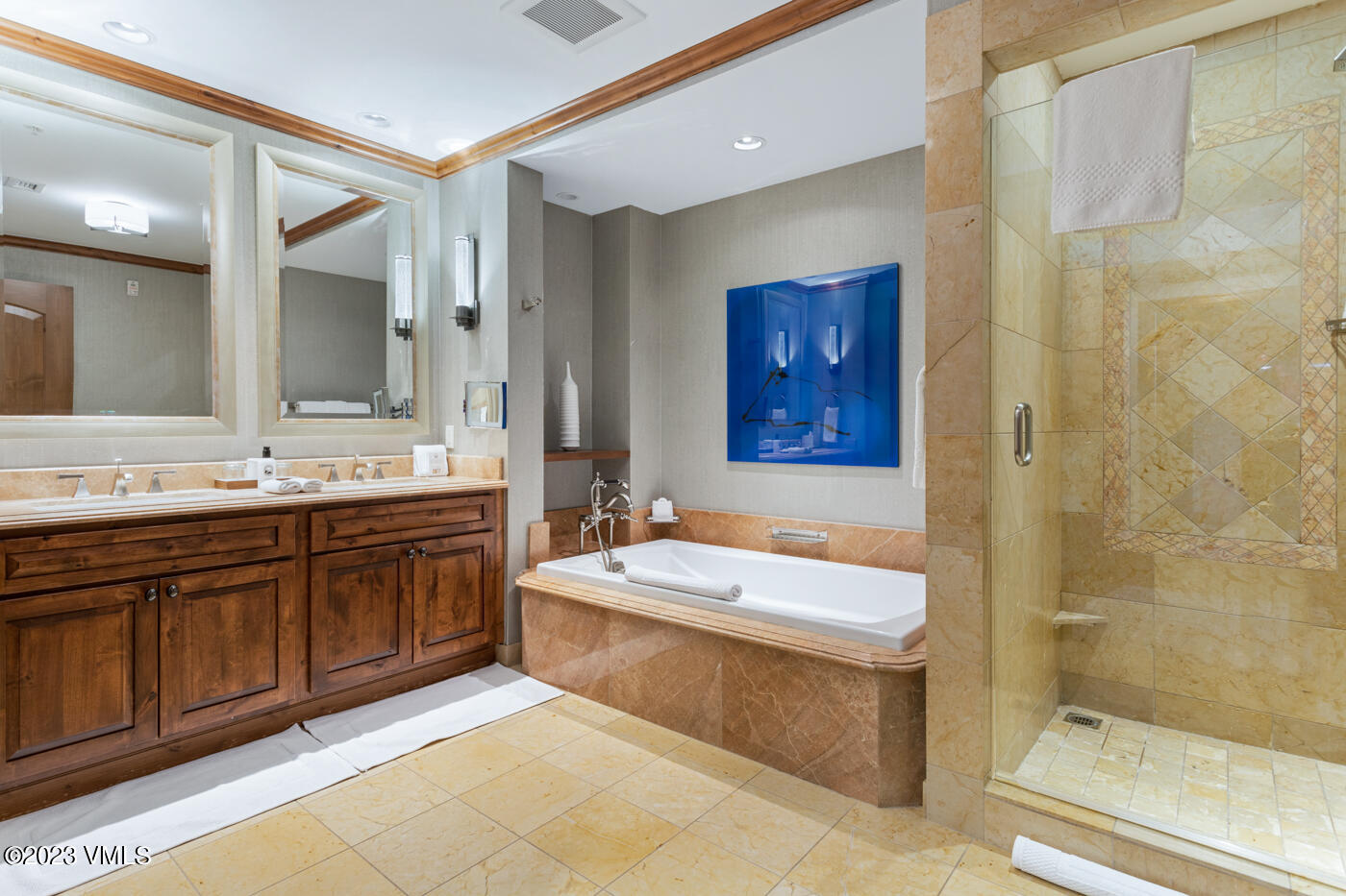 728 W Lionshead Circle, F-428/21