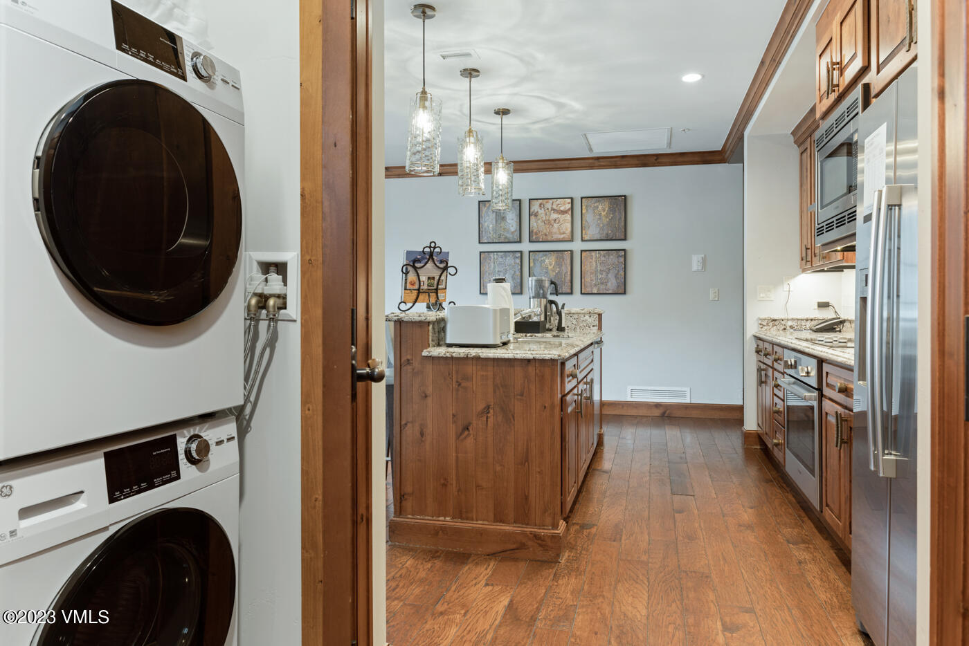 728 W Lionshead Circle, F-428/21