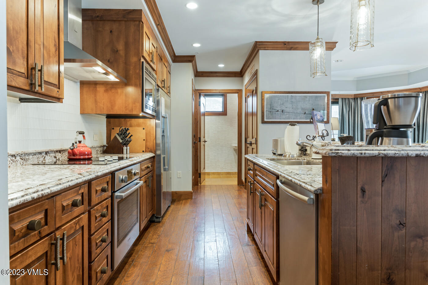 728 W Lionshead Circle, F-428/21