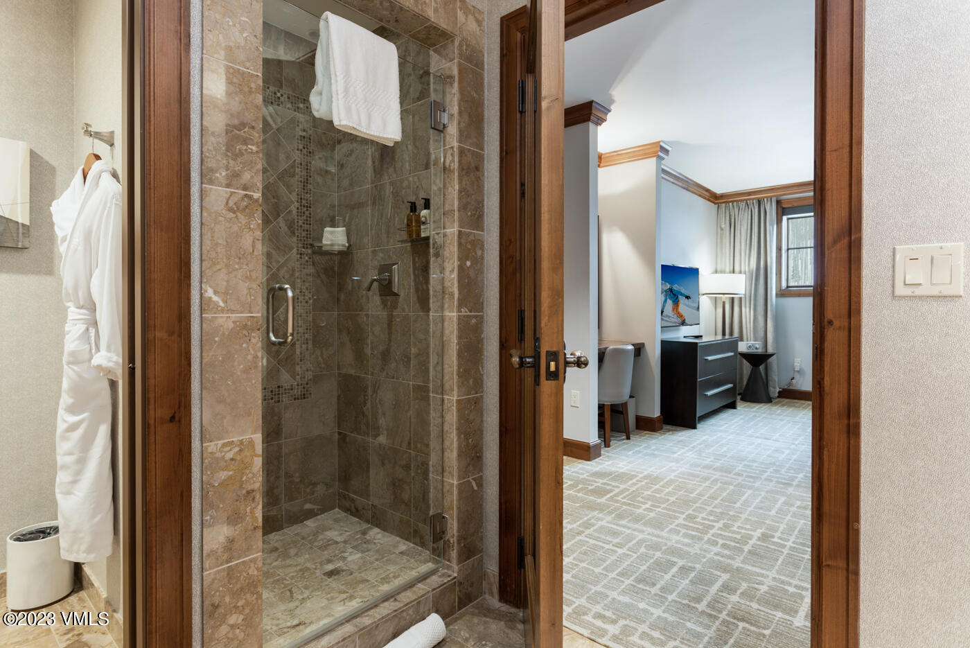 728 W Lionshead Circle, F-428/21