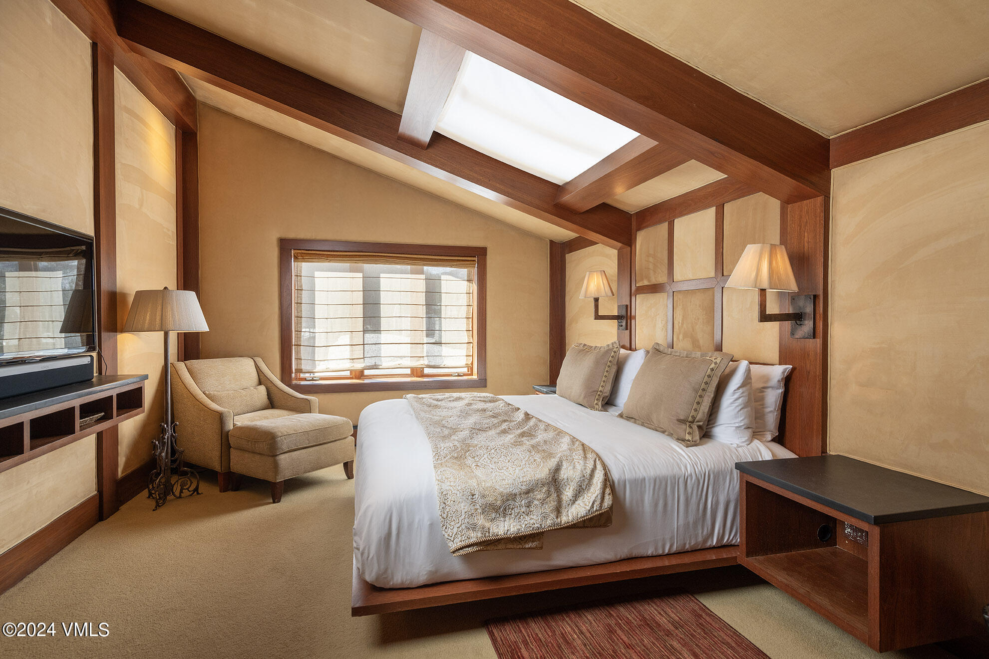 174 E Gore Creek Drive, 404 | SOLD