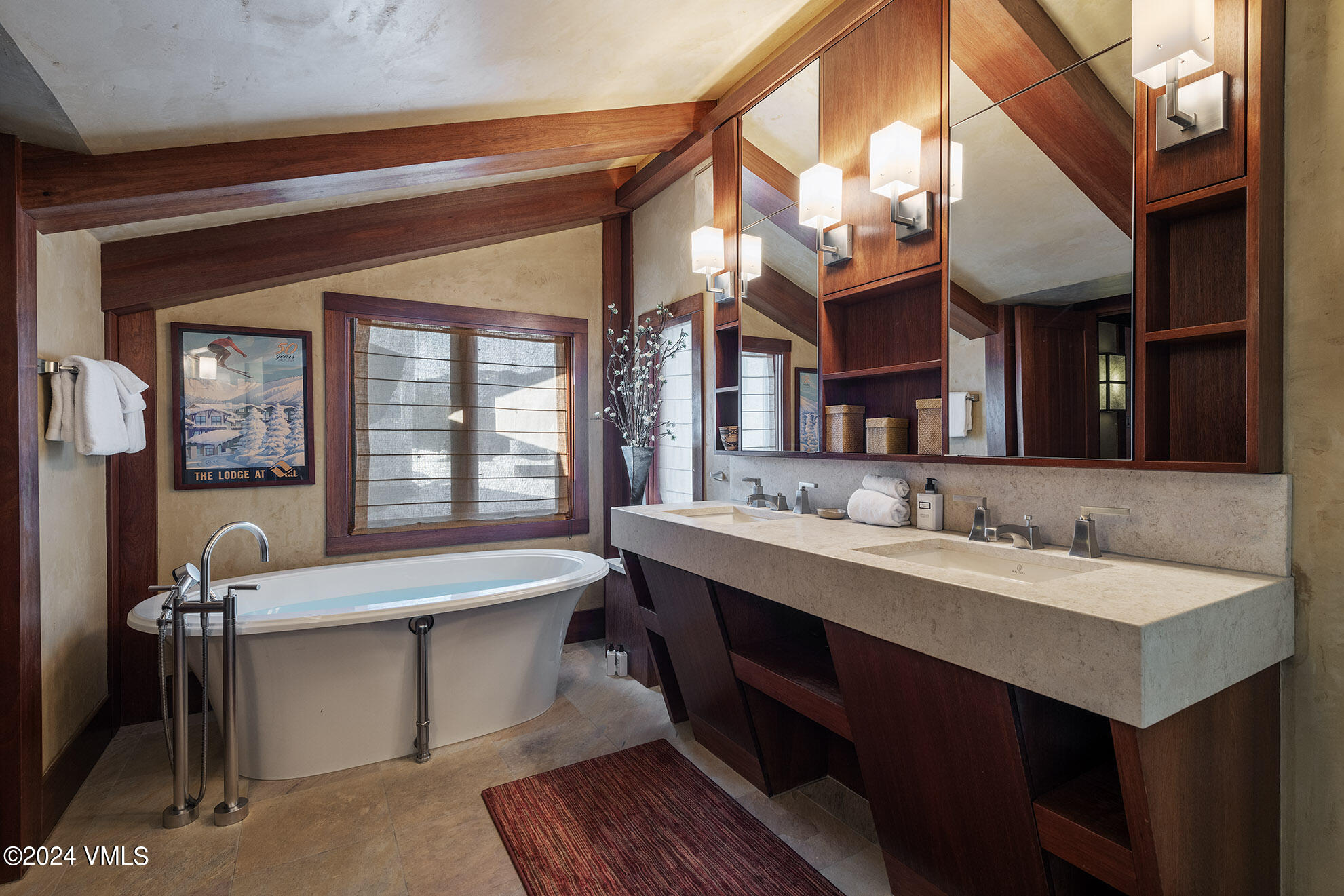 174 E Gore Creek Drive, 404 | SOLD