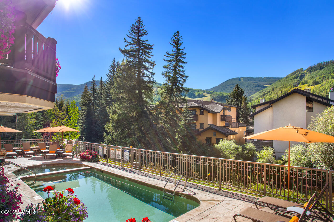 242 E Meadow Drive, 104-8