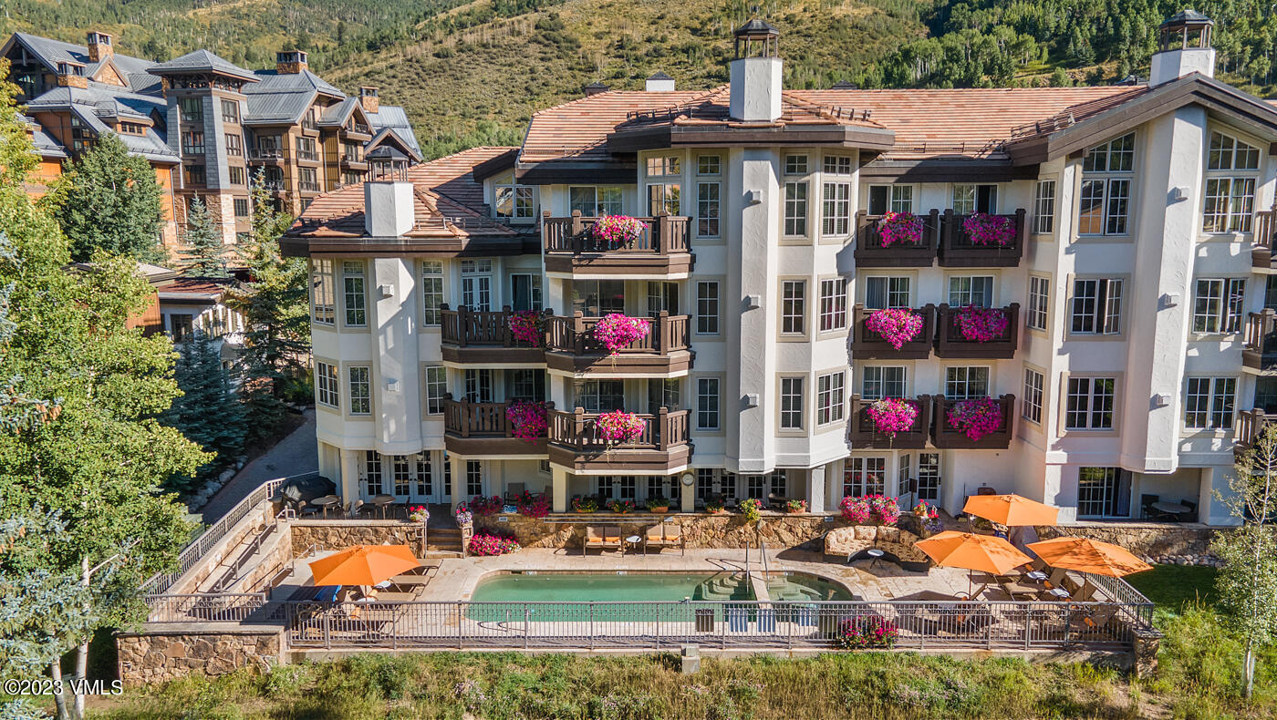 242 E Meadow Drive, 104-8