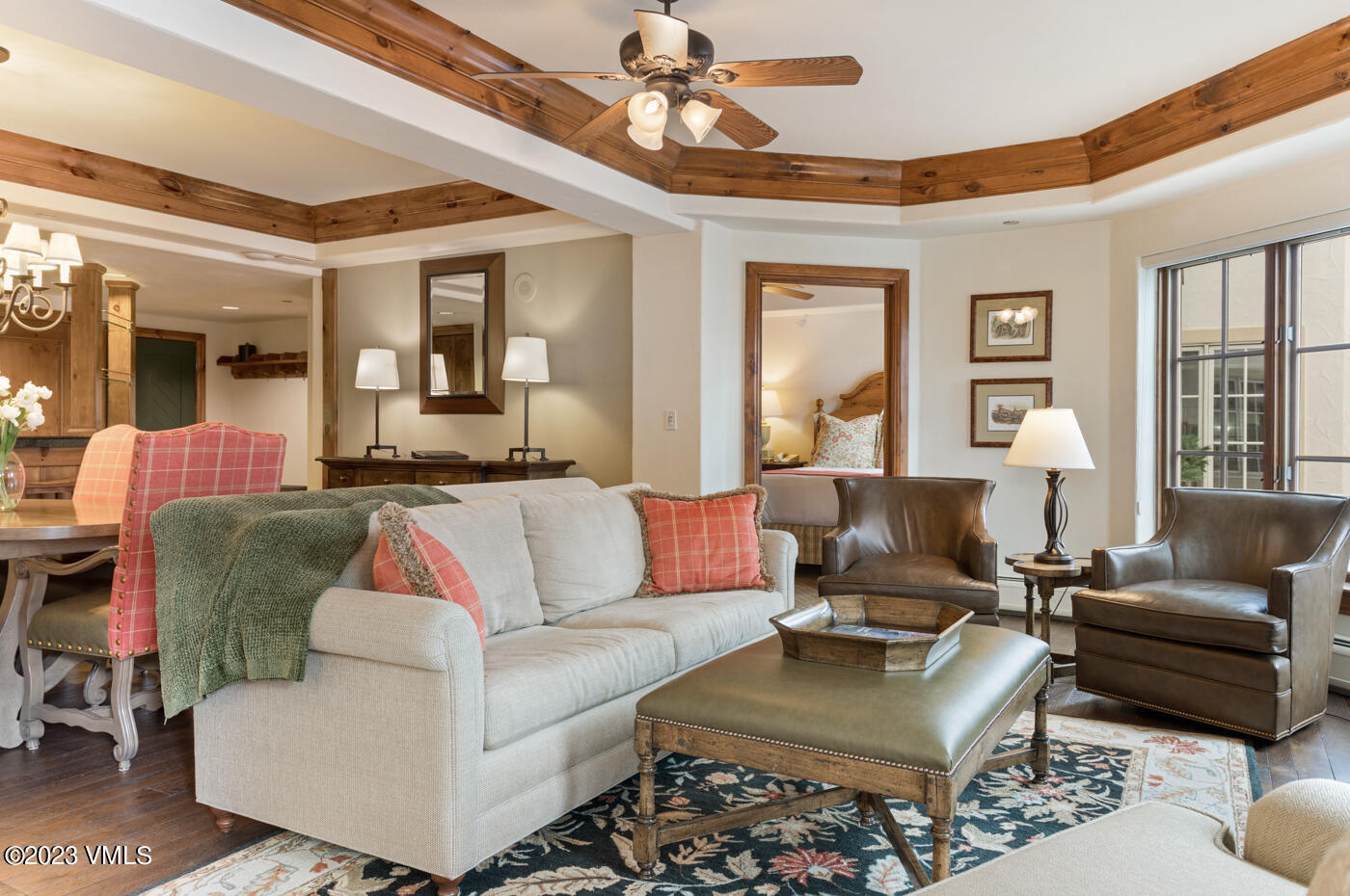 242 E Meadow Drive, 104-8