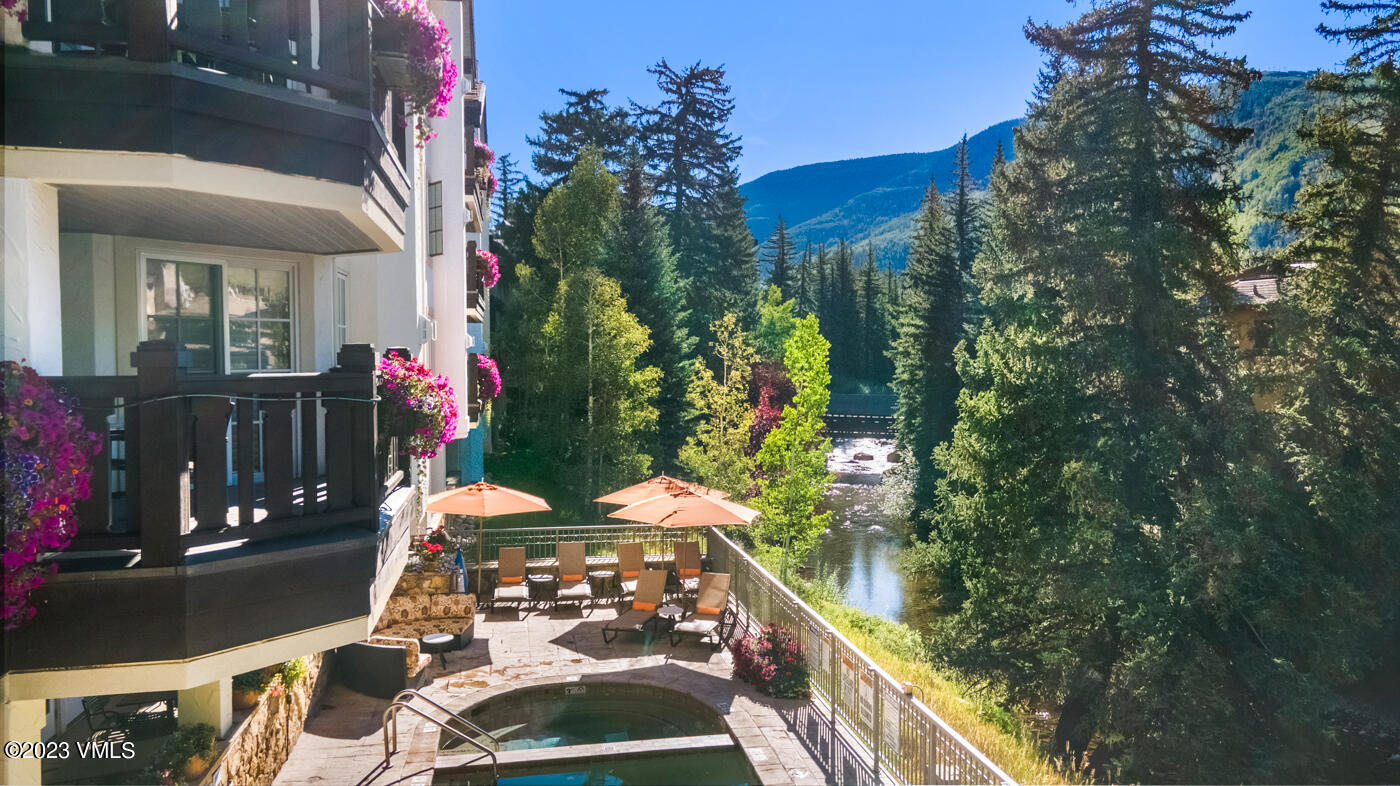 242 E Meadow Drive, 104-8