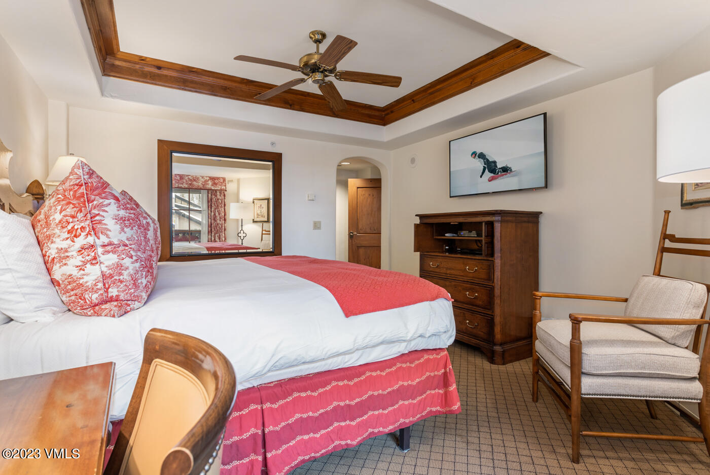 242 E Meadow Drive, 104-8