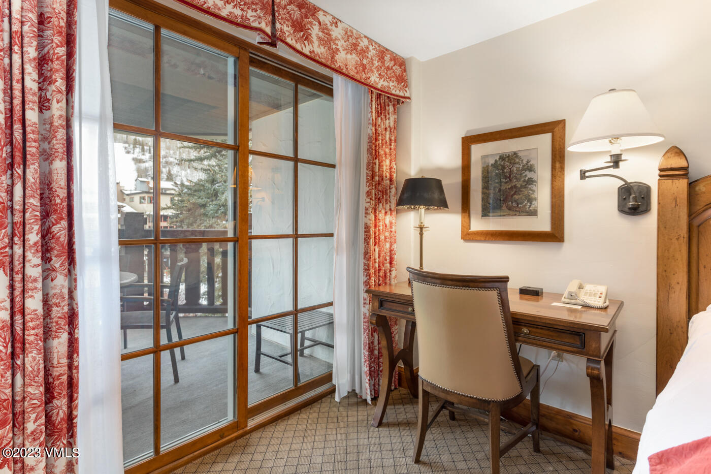 242 E Meadow Drive, 104-8