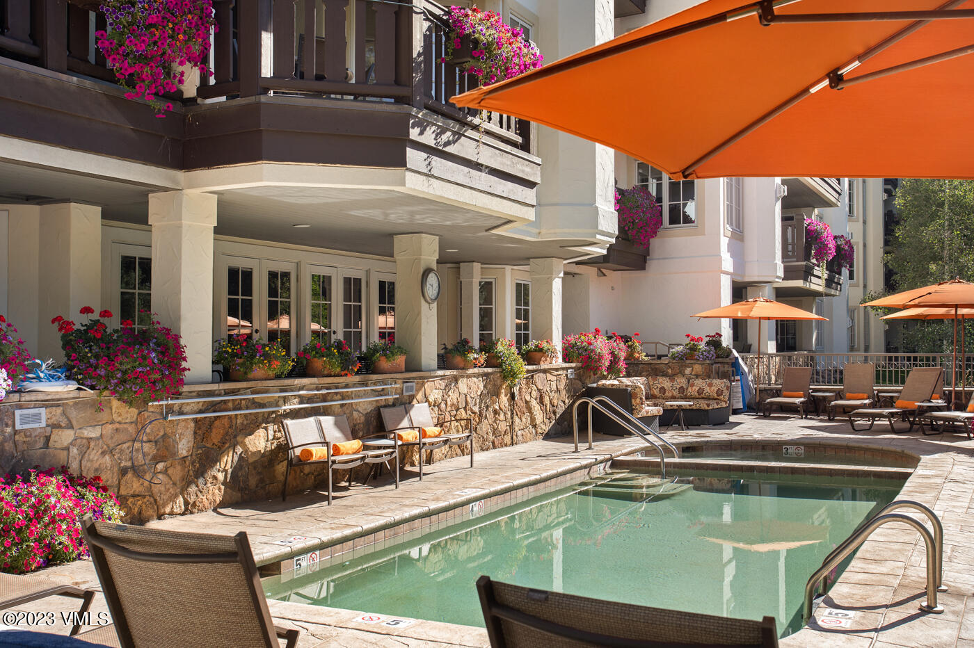 242 E Meadow Drive, 104-8