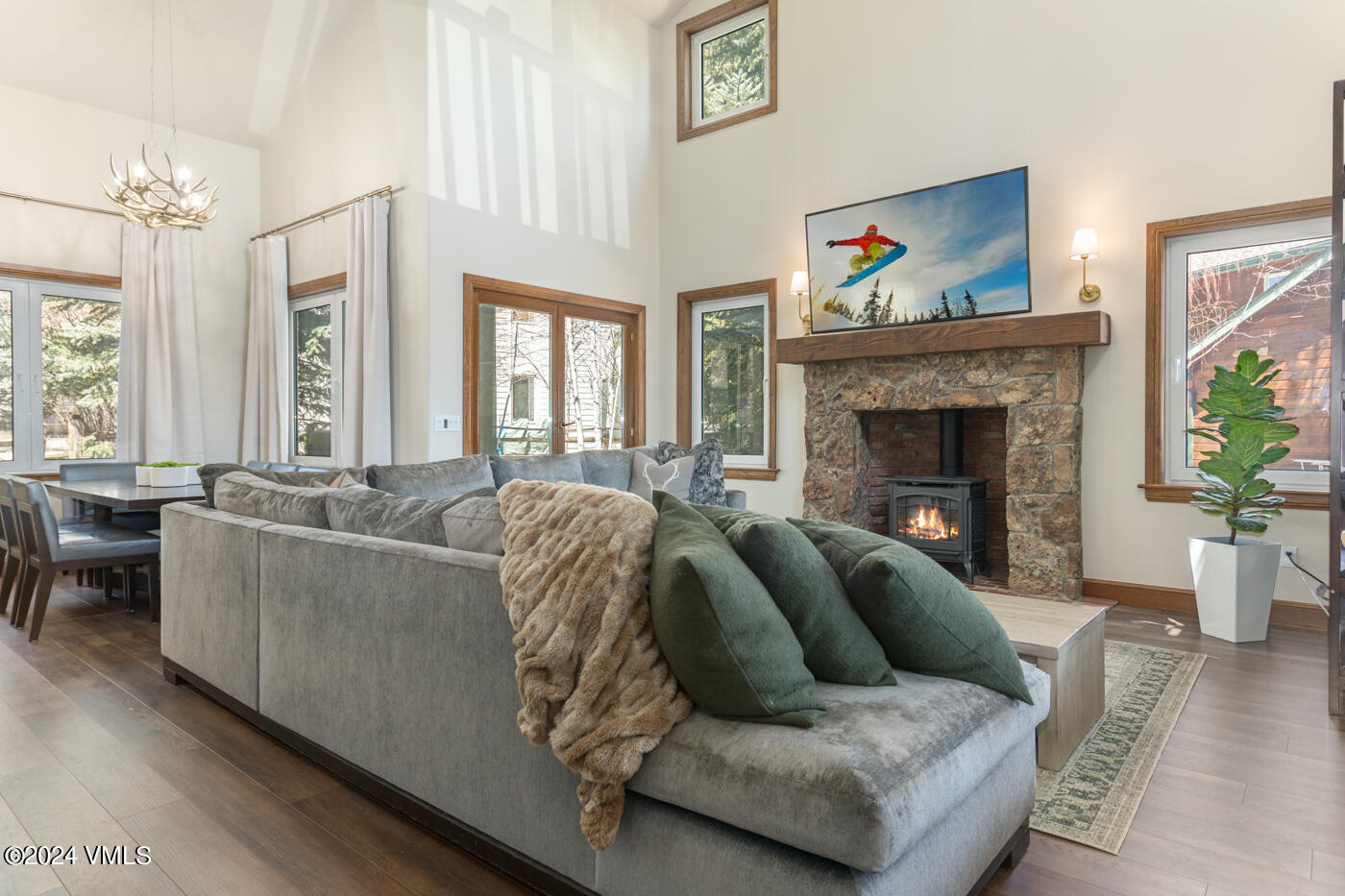 111 Castle Peak Lane