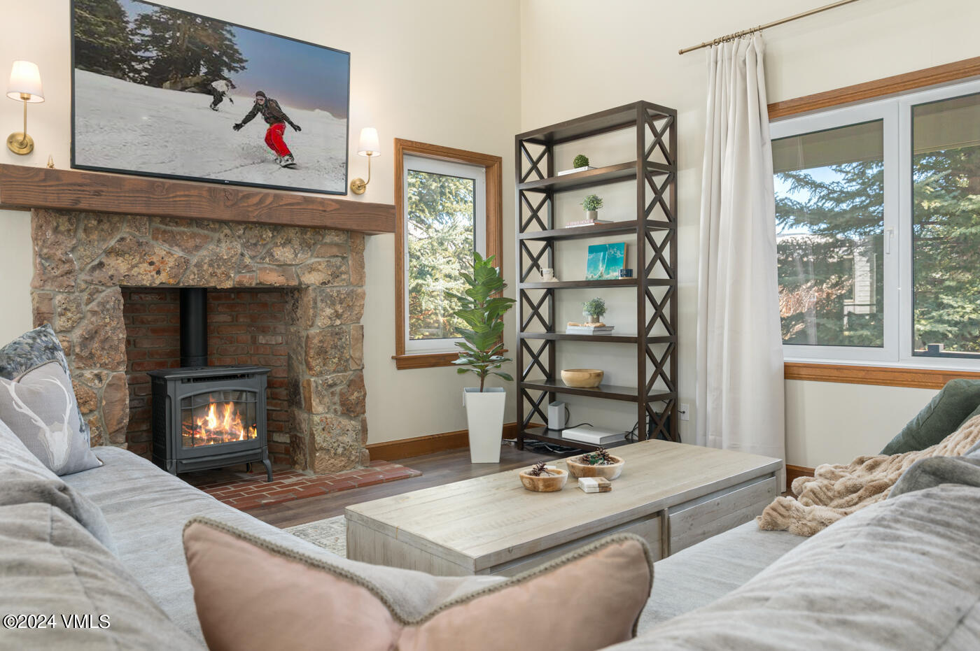 111 Castle Peak Lane