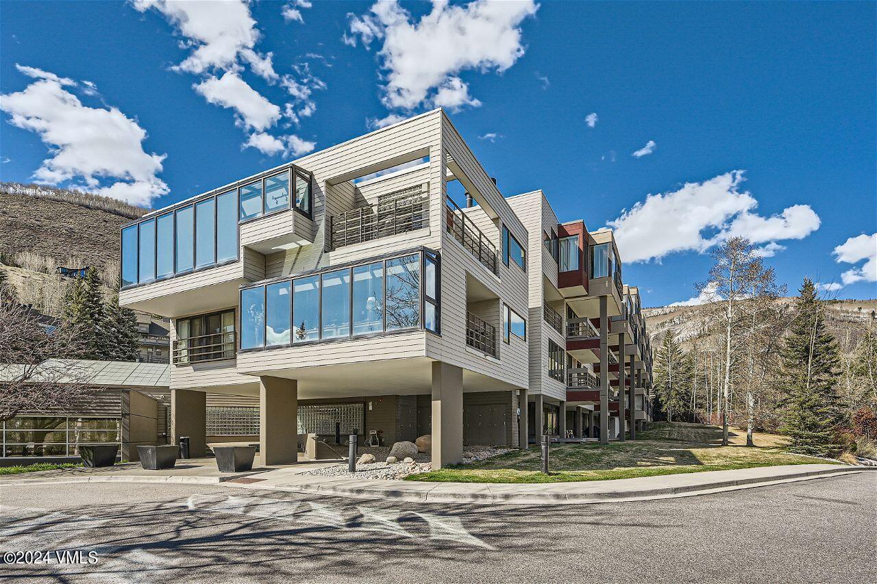 1100 N Frontage W, 1429