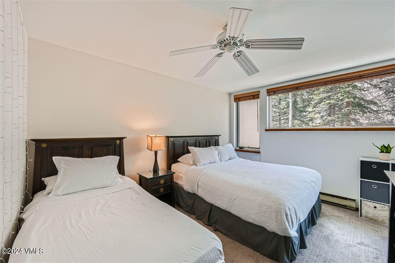 1100 N Frontage W, 1429