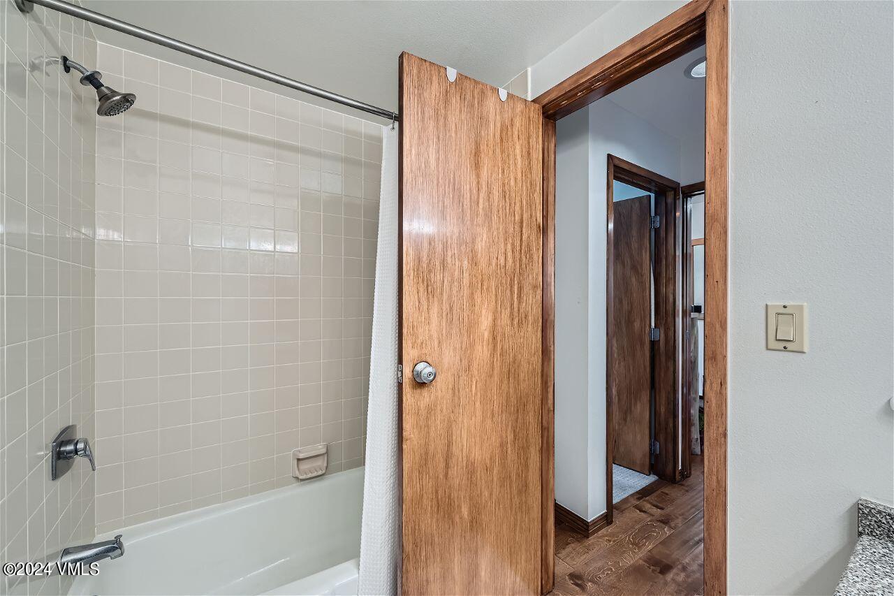 1100 N Frontage W, 1429