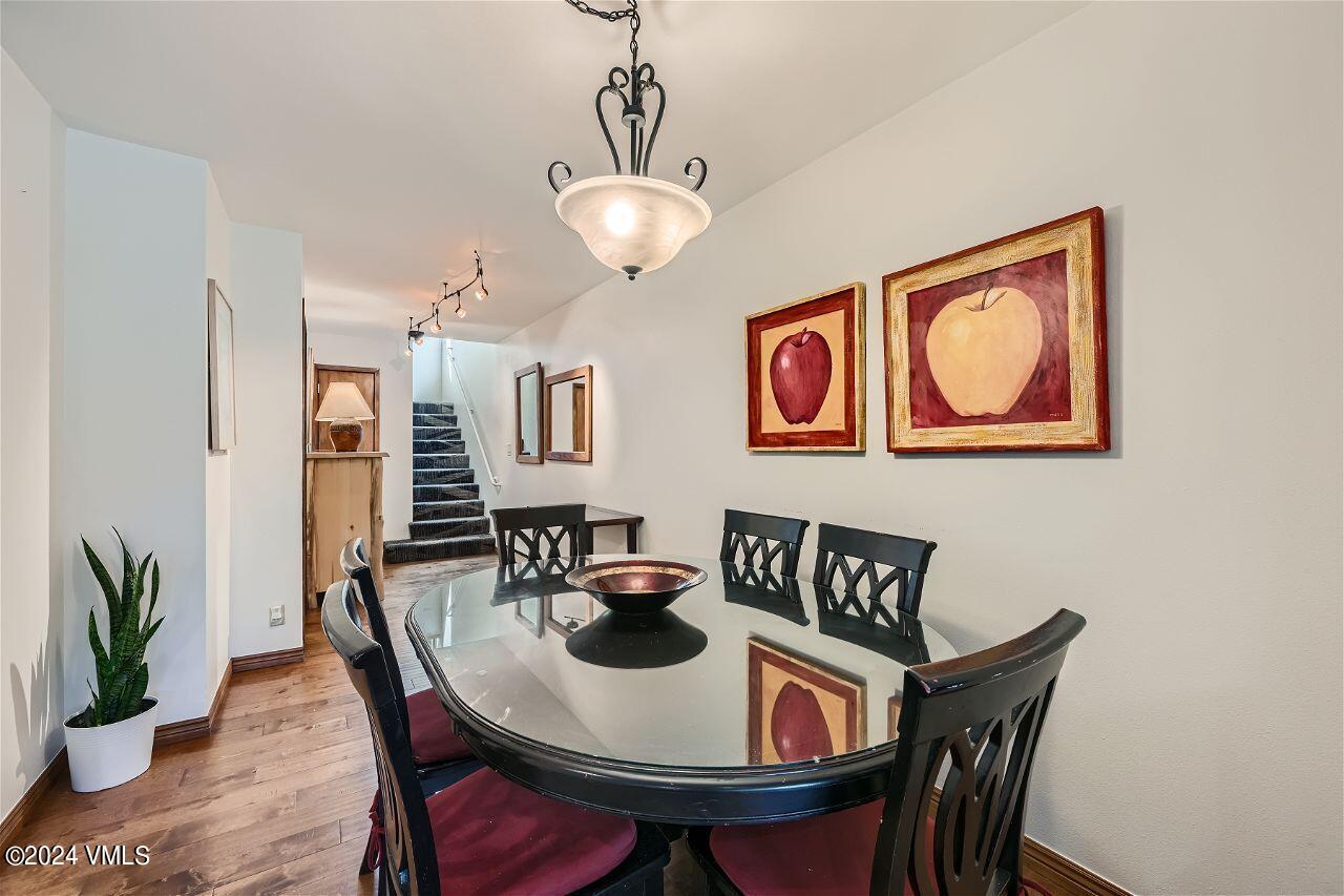 1100 N Frontage W, 1429