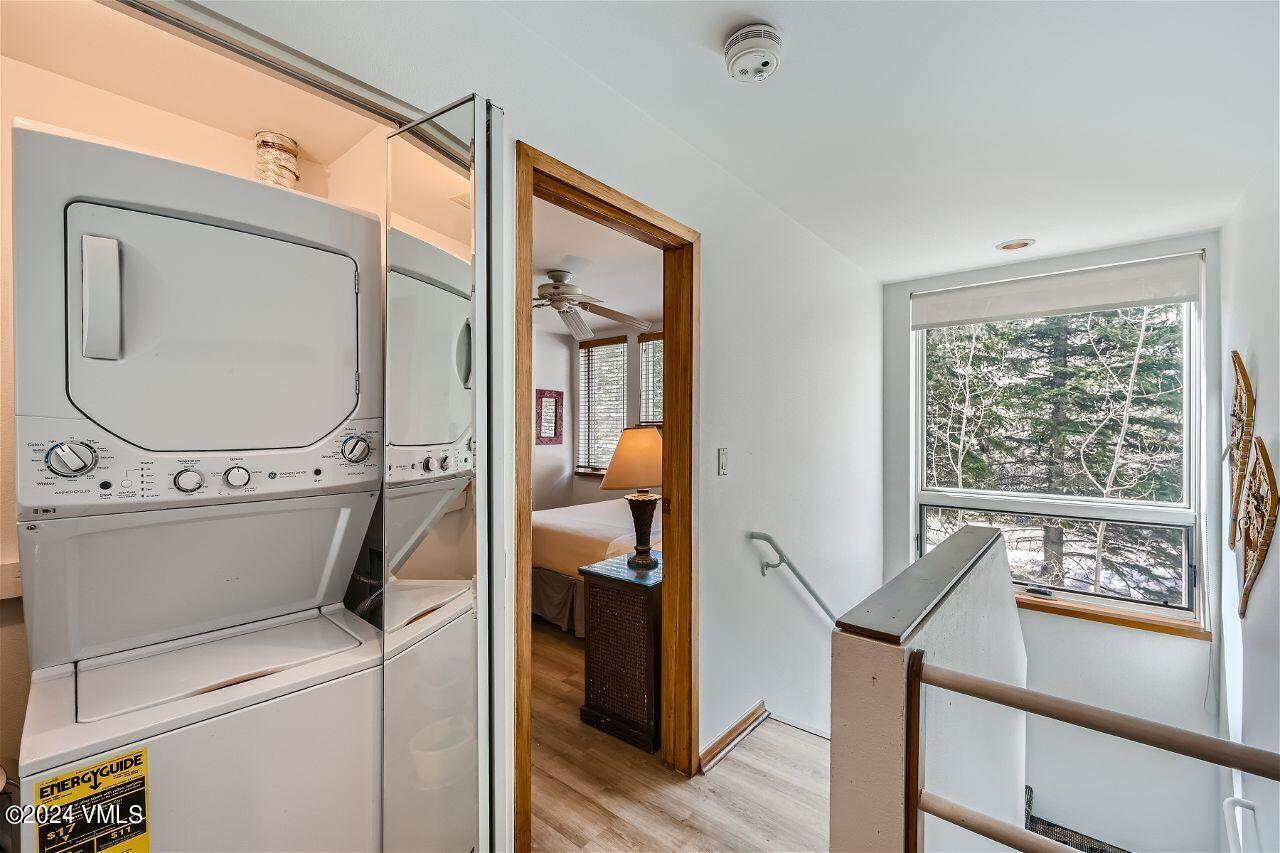 1100 N Frontage W, 1429