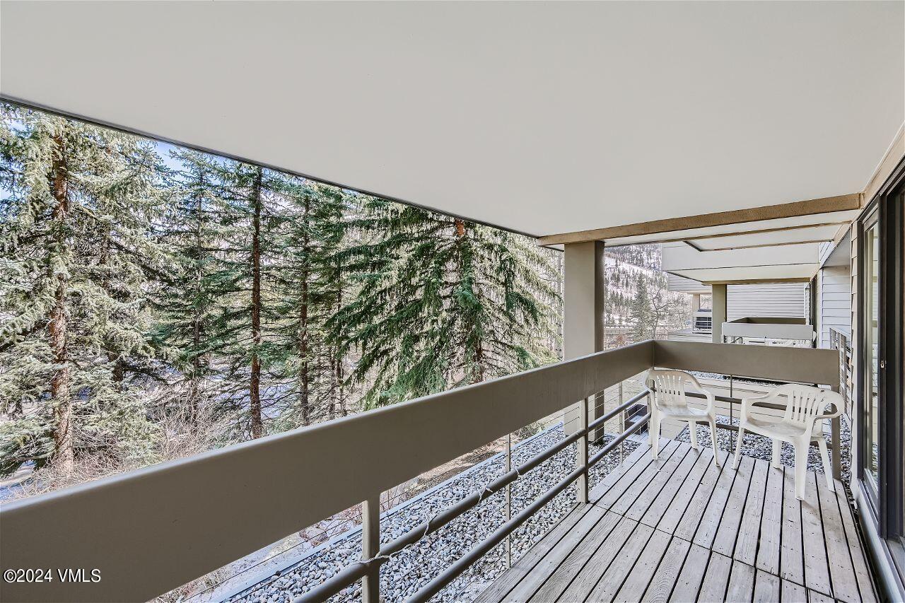 1100 N Frontage W, 1429