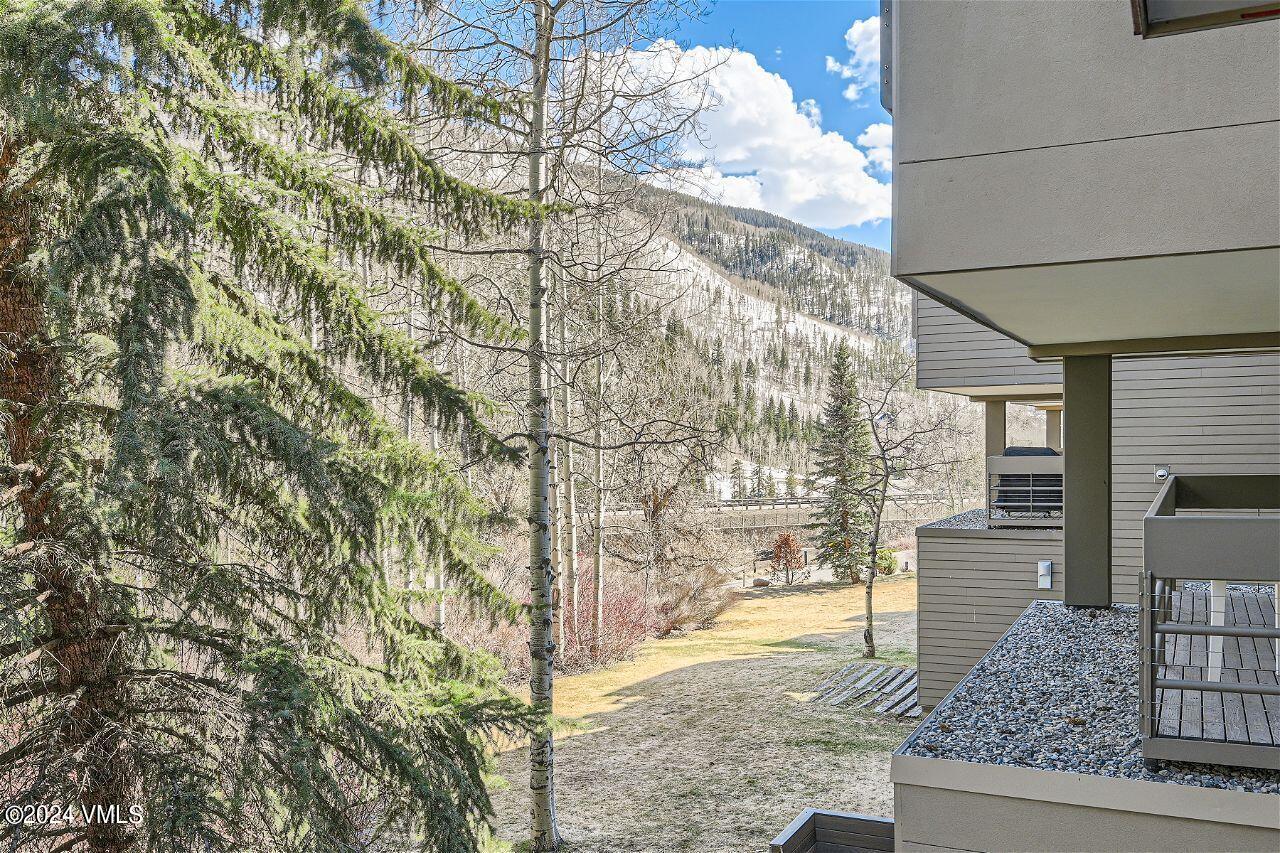 1100 N Frontage W, 1429