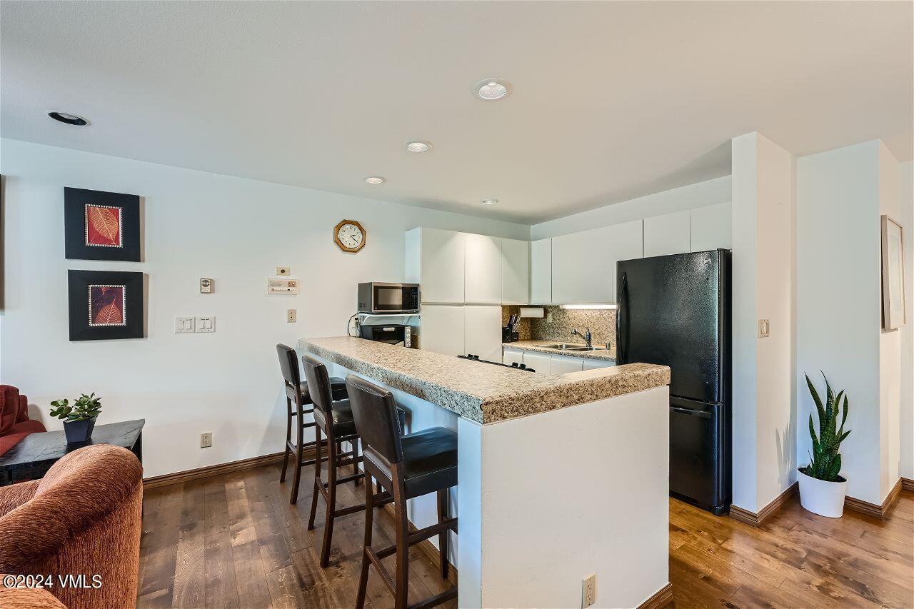 1100 N Frontage W, 1429